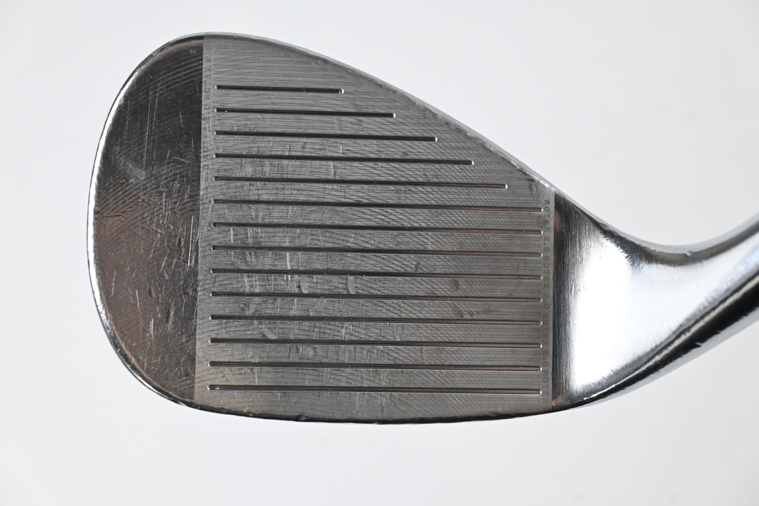 Cleveland 588 RTX Gap Wedge / 50 Degree / Wedge Flex Dynamic Gold Shaft
