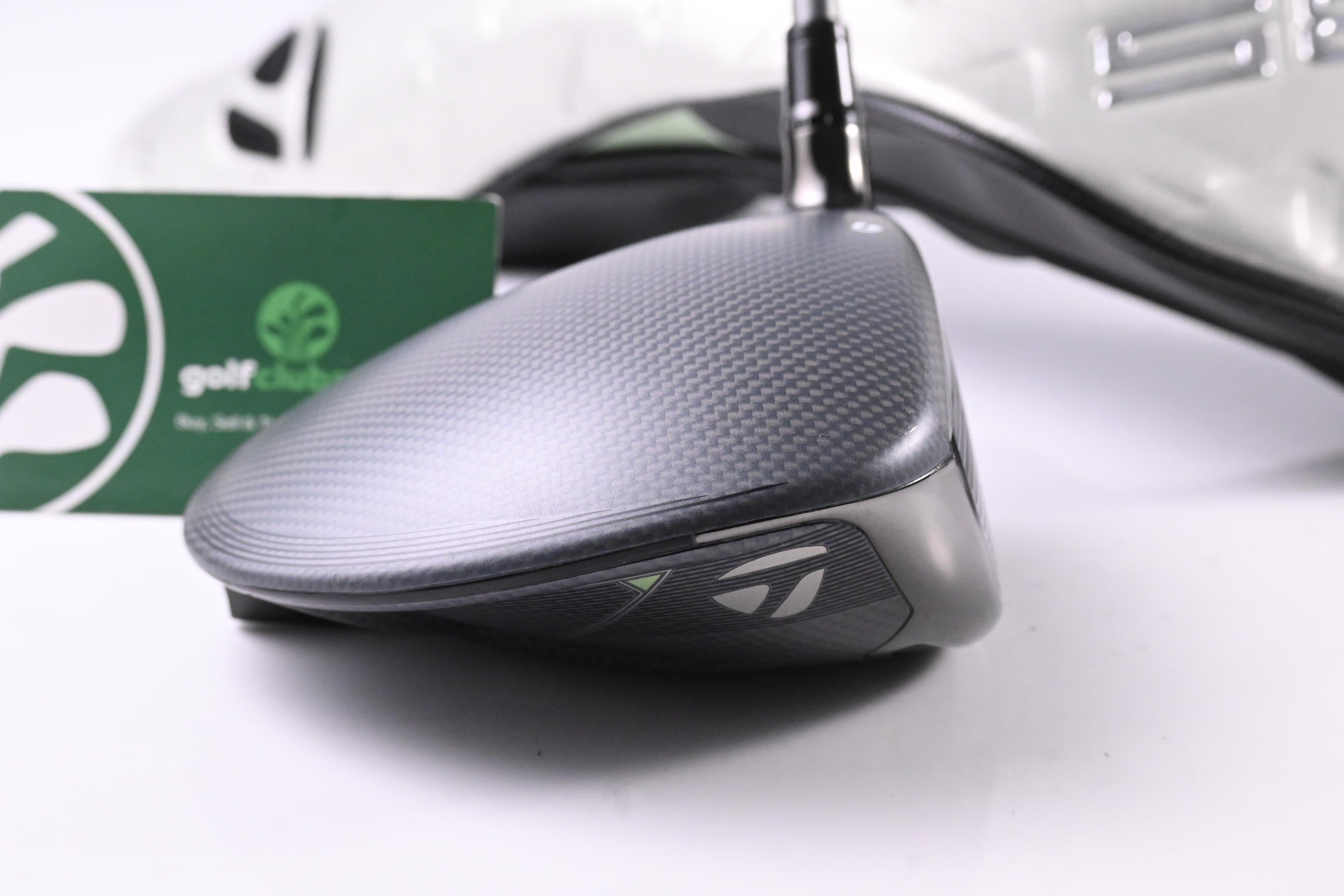 Taylormade Qi35 Driver / 10.5 Degree / Regular Flex Fujikura Airspeeder 50 Shaft