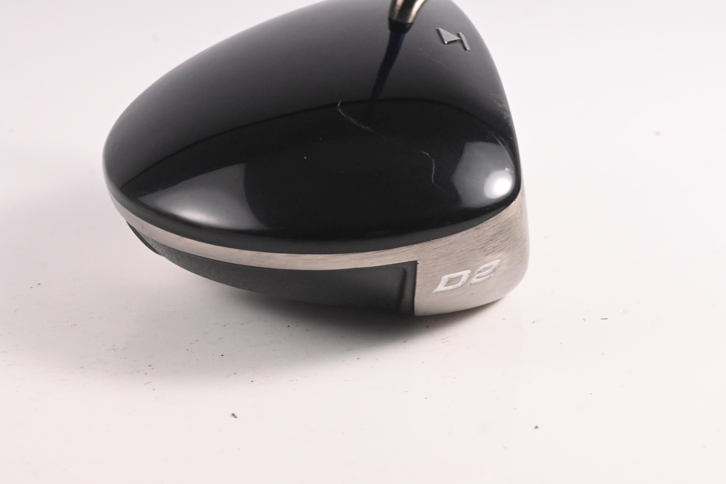 Titleist 907 D2 Driver / 10.5 Degree / Regular Flex Graphite Design Tour AD YS-6