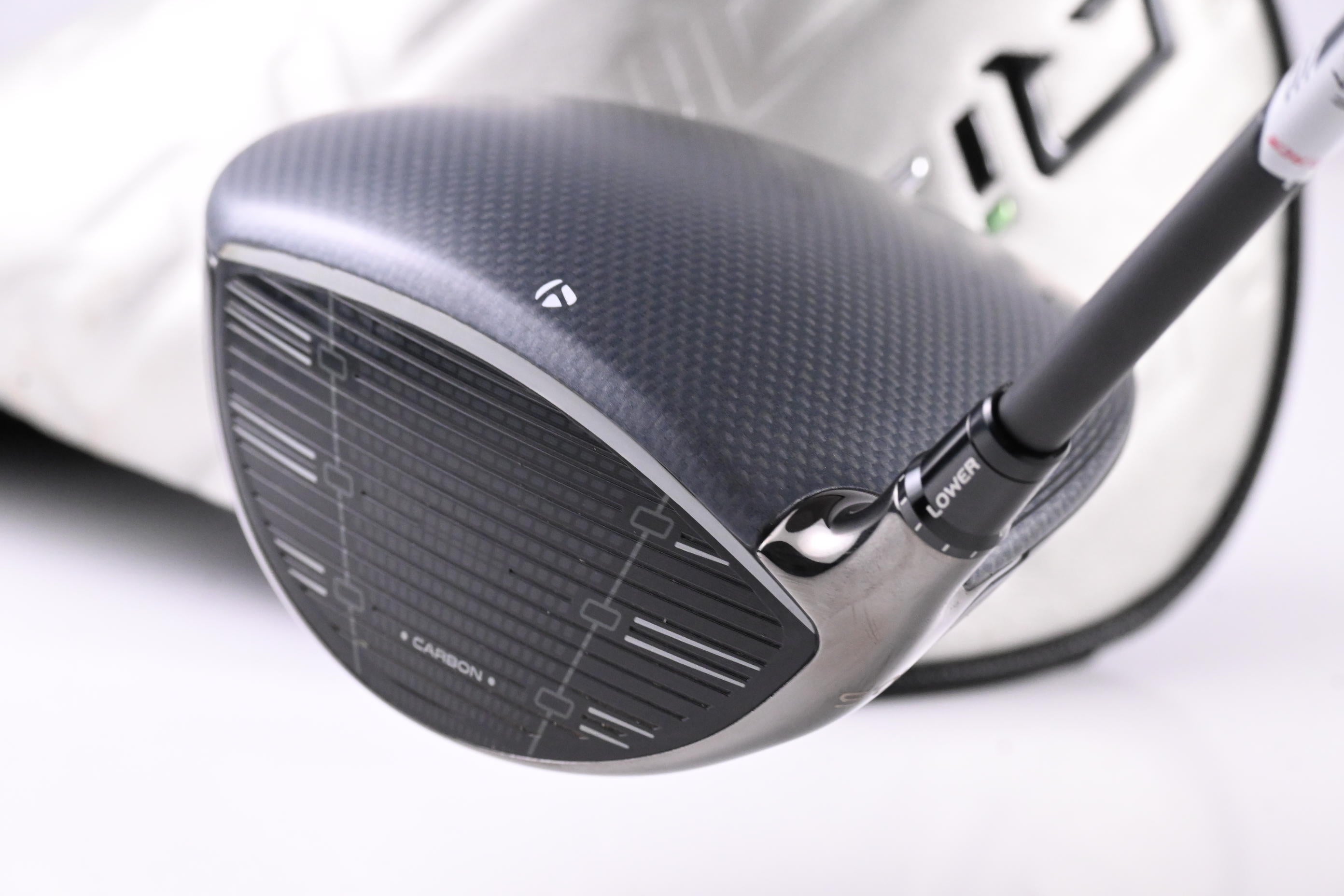 Taylormade Qi35 Driver / 10.5 Degree / Regular Flex Fujikura Ventus Blue 5 Shaft