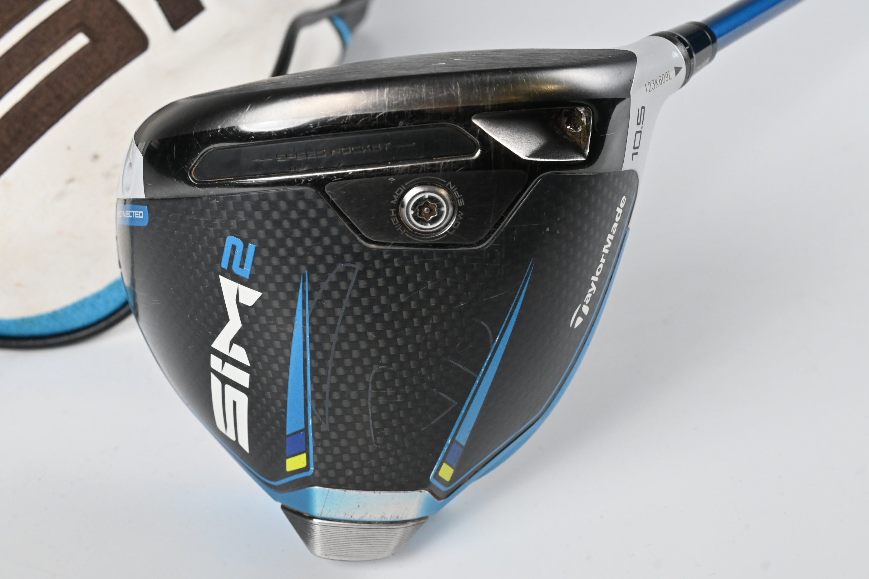 Taylormade SIM2 Driver / 10.5 Degree / Regular Flex Evenflow Riptide CB 50 Shaft