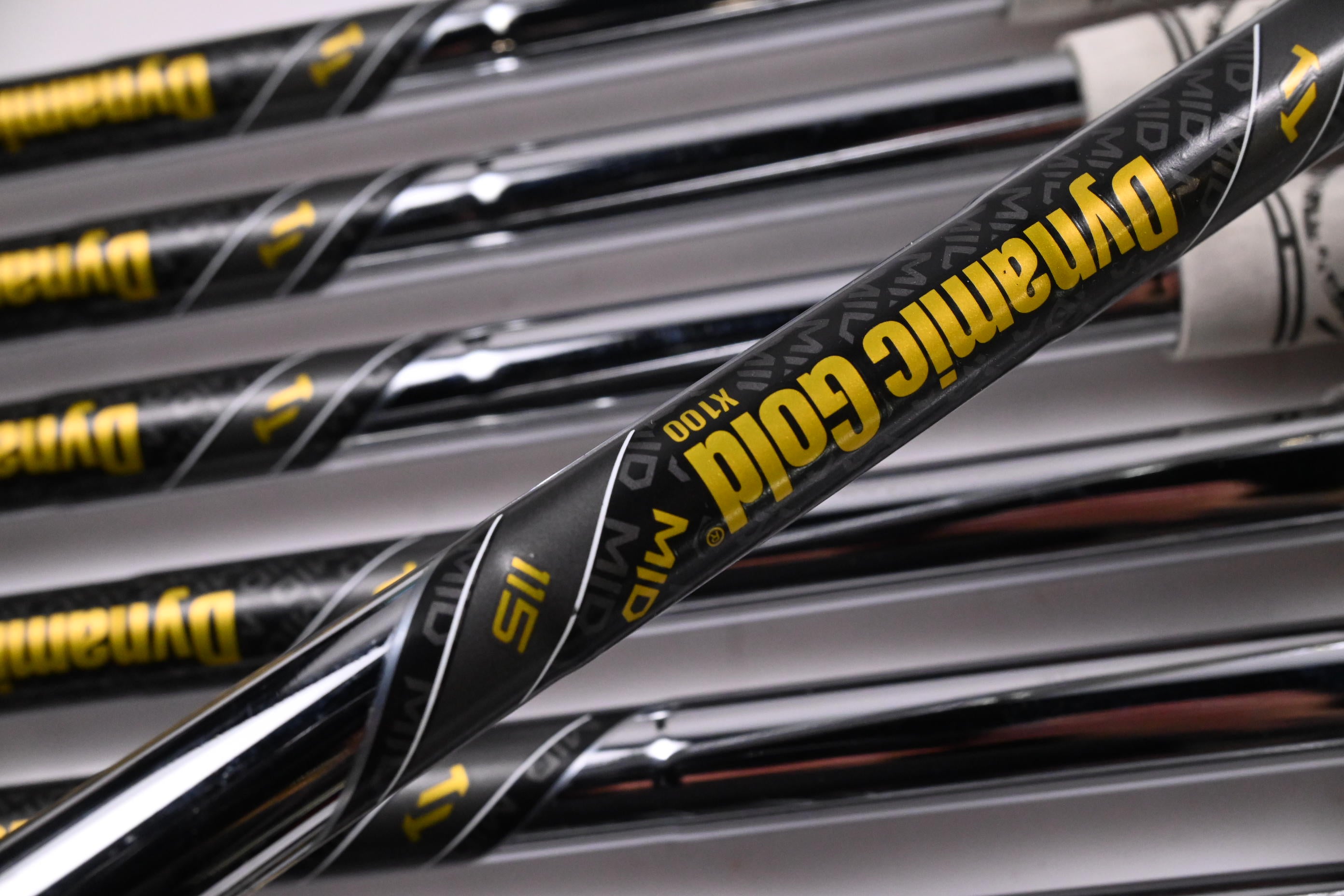 Callaway Apex CB/MB 24 Irons / 3-PW+GW / X-Flex Dynamic Gold Mid 115 X100