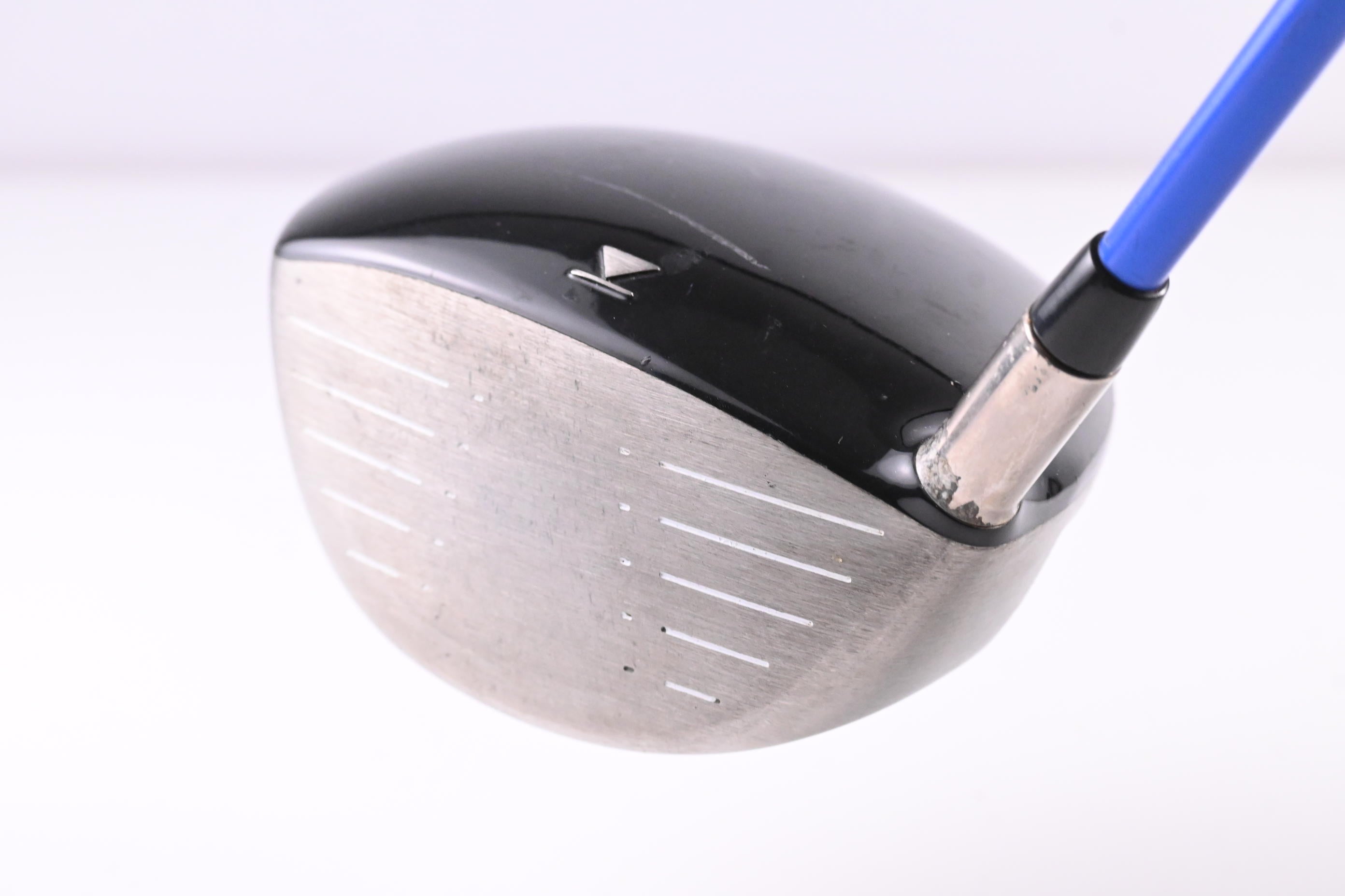 Titleist 907 D2 Driver / 9.5 Degree / Stiff Flex Grafalloy Blue Shaft