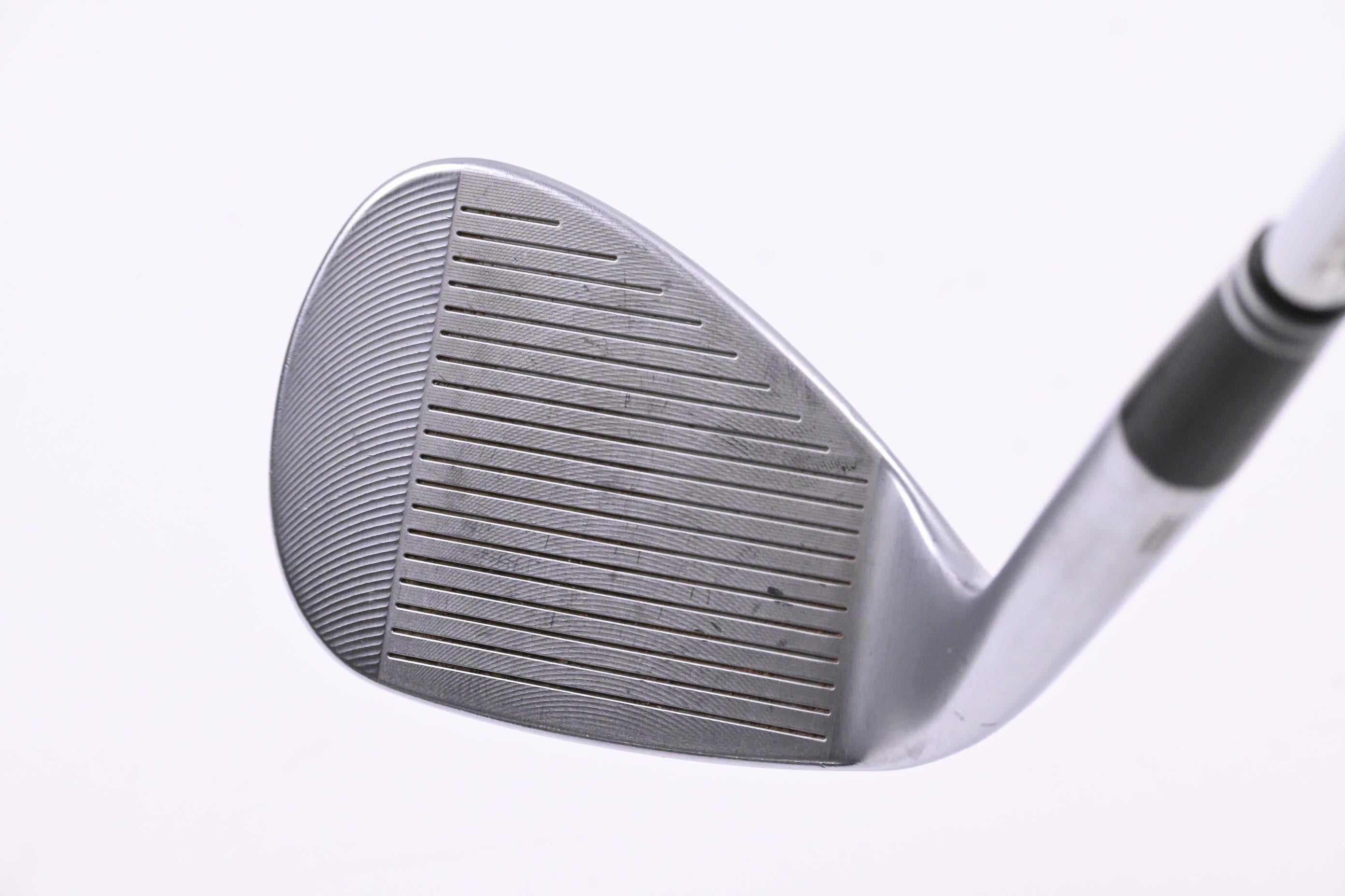 Cleveland CBX Zipcore Sand Wedge / 54 Degree / Wedge Flex Dynamic Gold Spinner