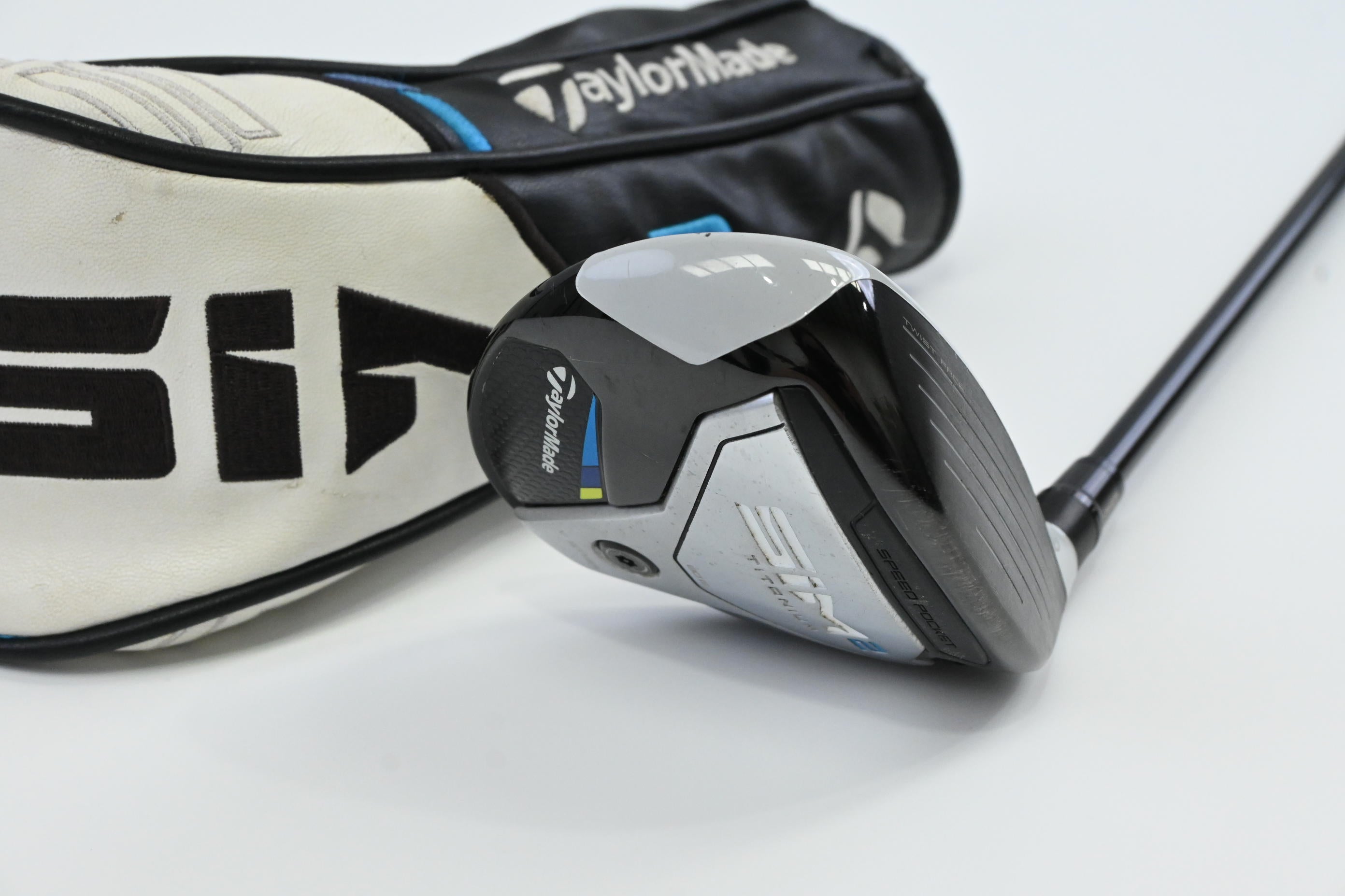 Taylormade SIM2 Ti #3 Wood / 15 Degree / Regular Flex Tensei AV Raw Blue 60