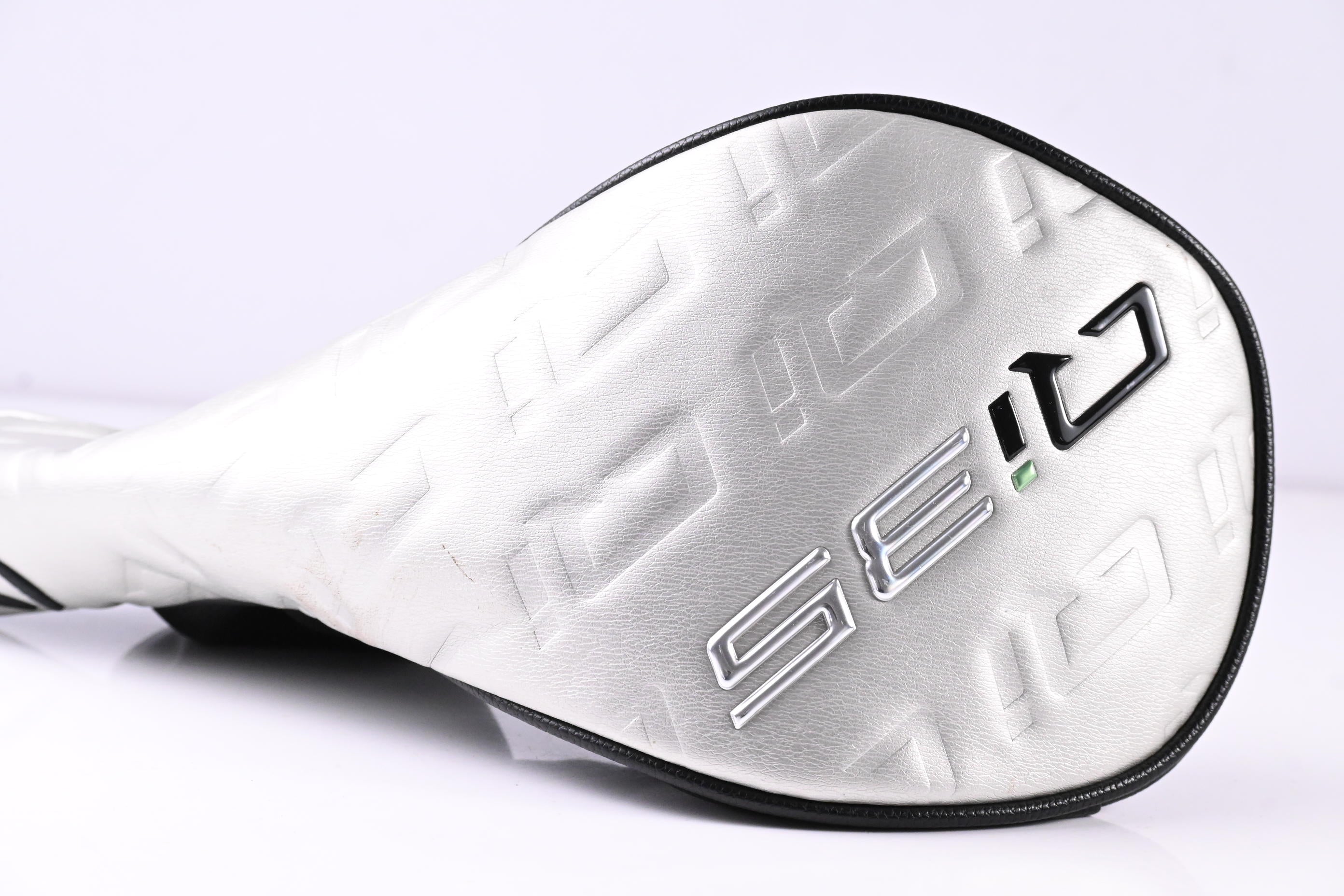 Taylormade Qi35 Driver / 10.5 Degree / Regular Flex Fujikura Ventus Blue 5 Shaft