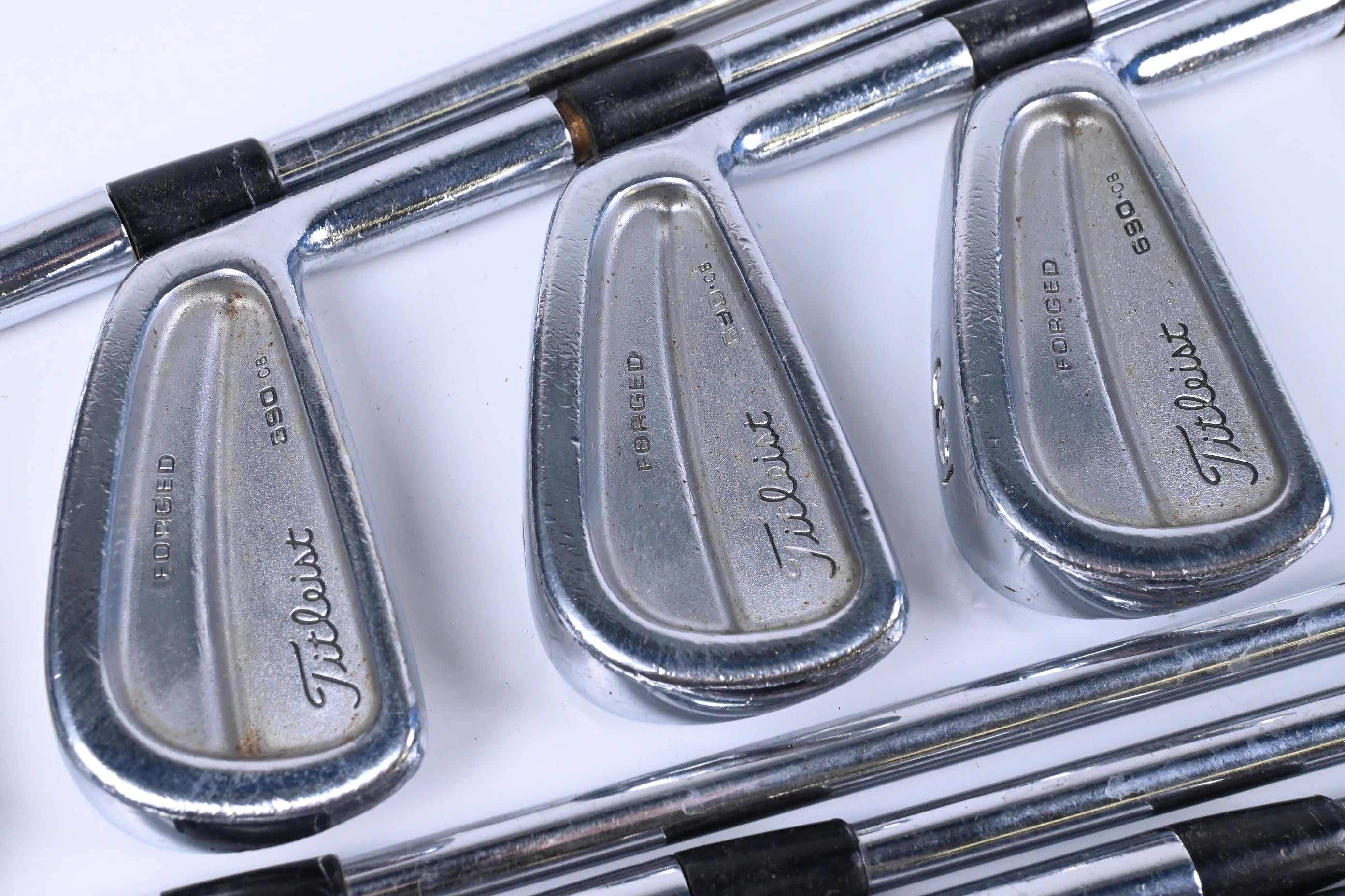 Titleist 690CB Irons / 3-PW / Regular Flex Dynamic Gold R300 Shafts