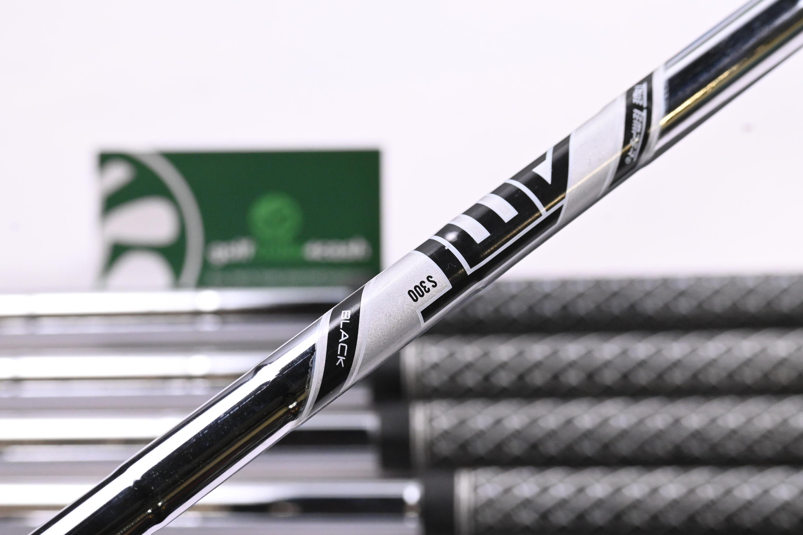 Titleist T100.S 2021 Irons / 4-PW+38° / Stiff Flex AMT Black S300 Shafts