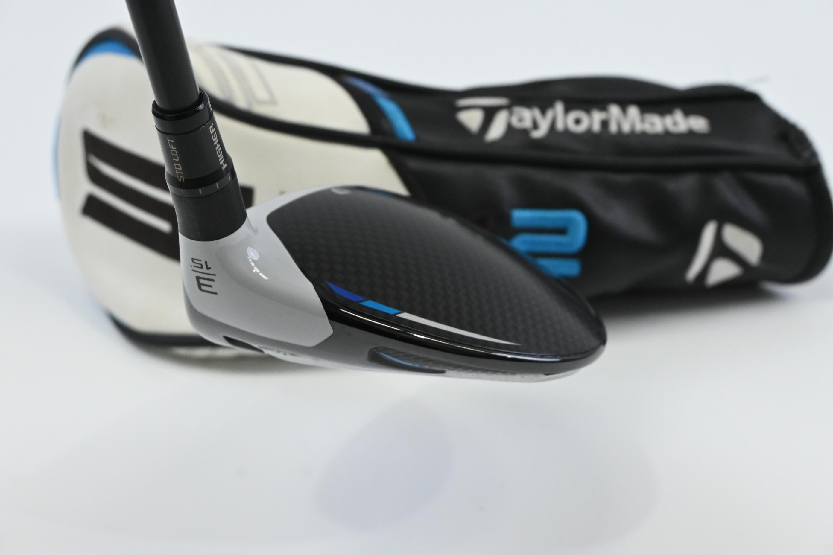 Taylormade SIM2 Ti #3 Wood / 15 Degree / Regular Flex Tensei AV Raw Blue 60