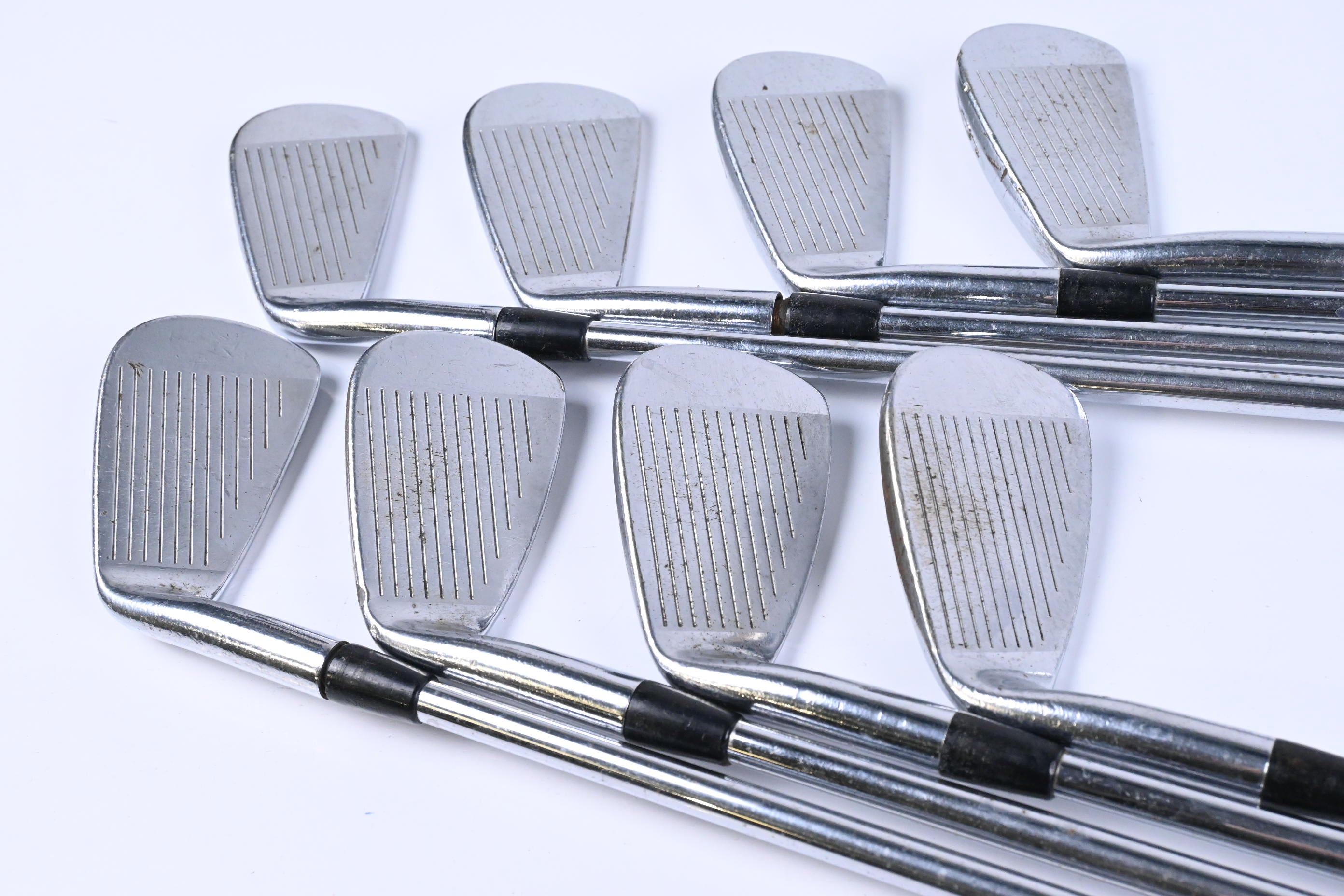 Titleist 690CB Irons / 3-PW / Regular Flex Dynamic Gold R300 Shafts
