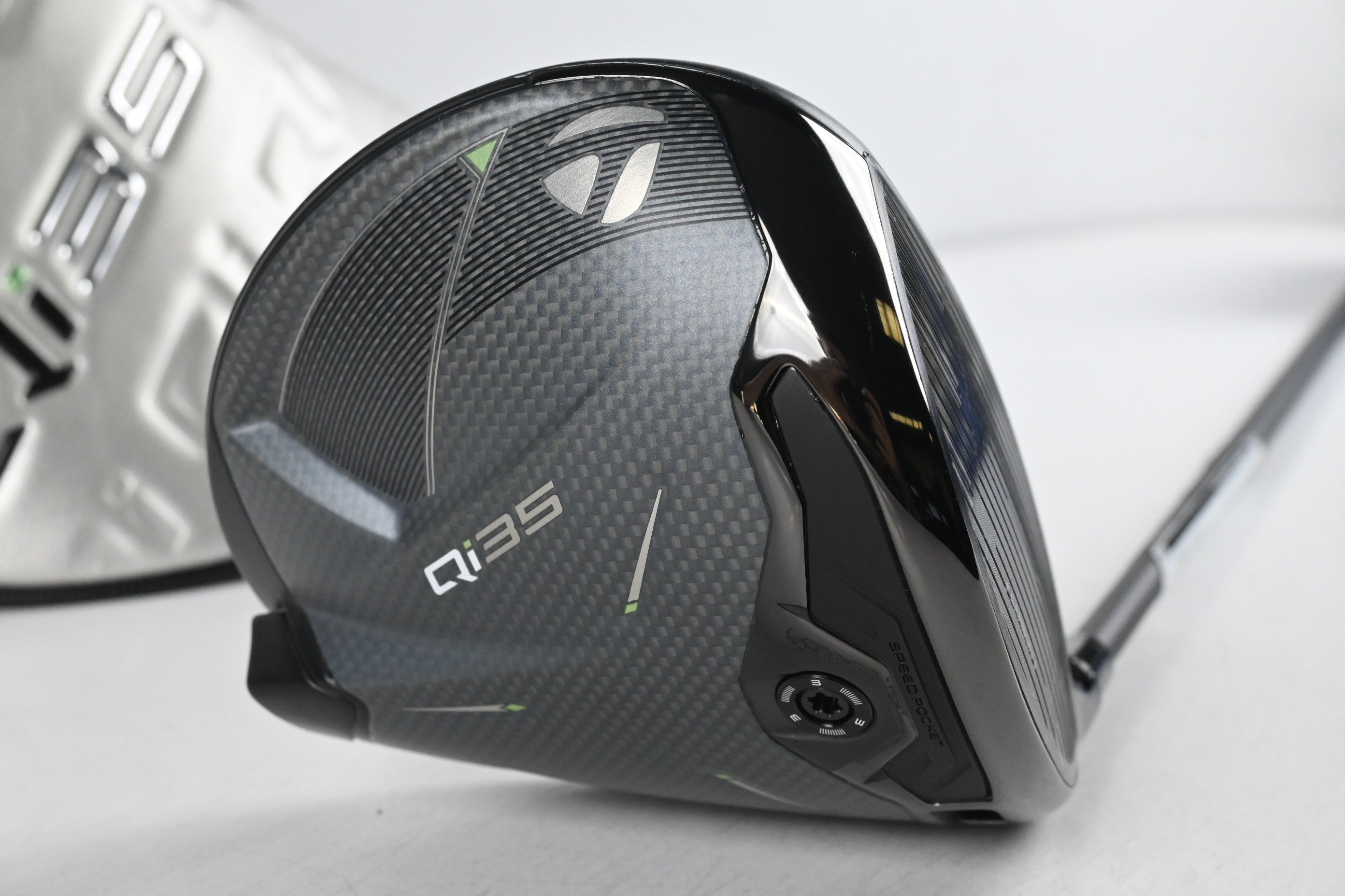 Taylormade Qi35 Driver / 10.5 Degree / Regular Flex Fujikura Ventus Blue '25 5