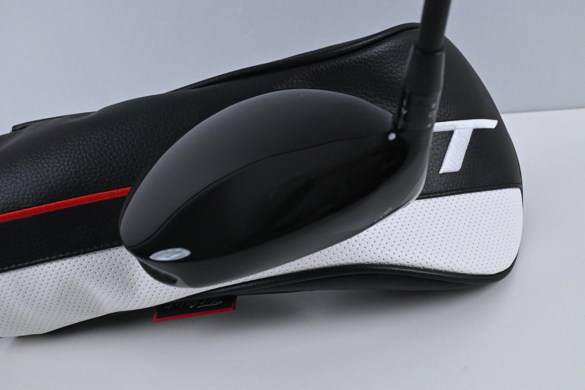 Left Hand Titleist GT2 Driver / 9 Degree / Regular Flex Tensei 1K Blue 65 Shaft