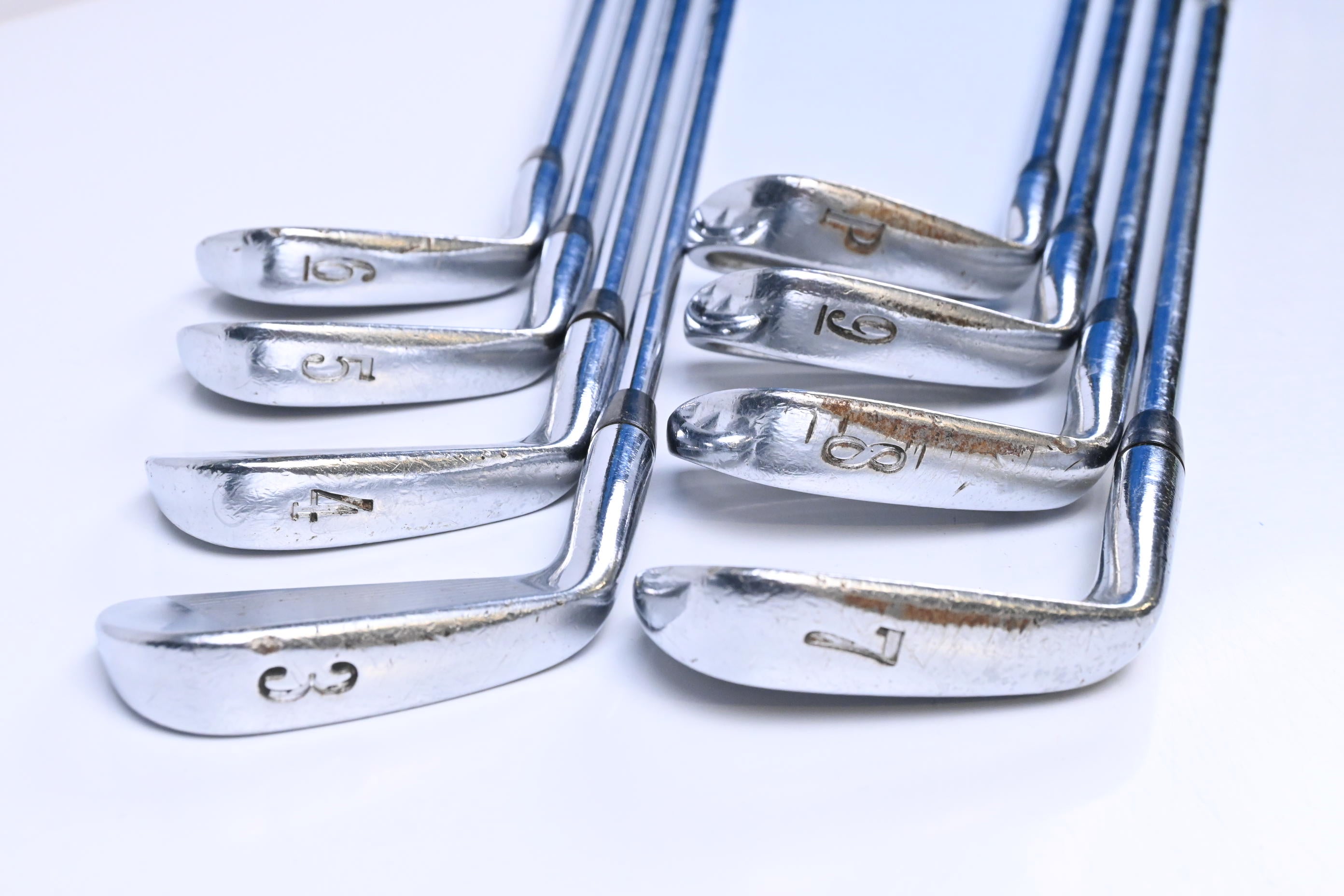 Titleist 690CB Irons / 3-PW / Regular Flex Dynamic Gold R300 Shafts