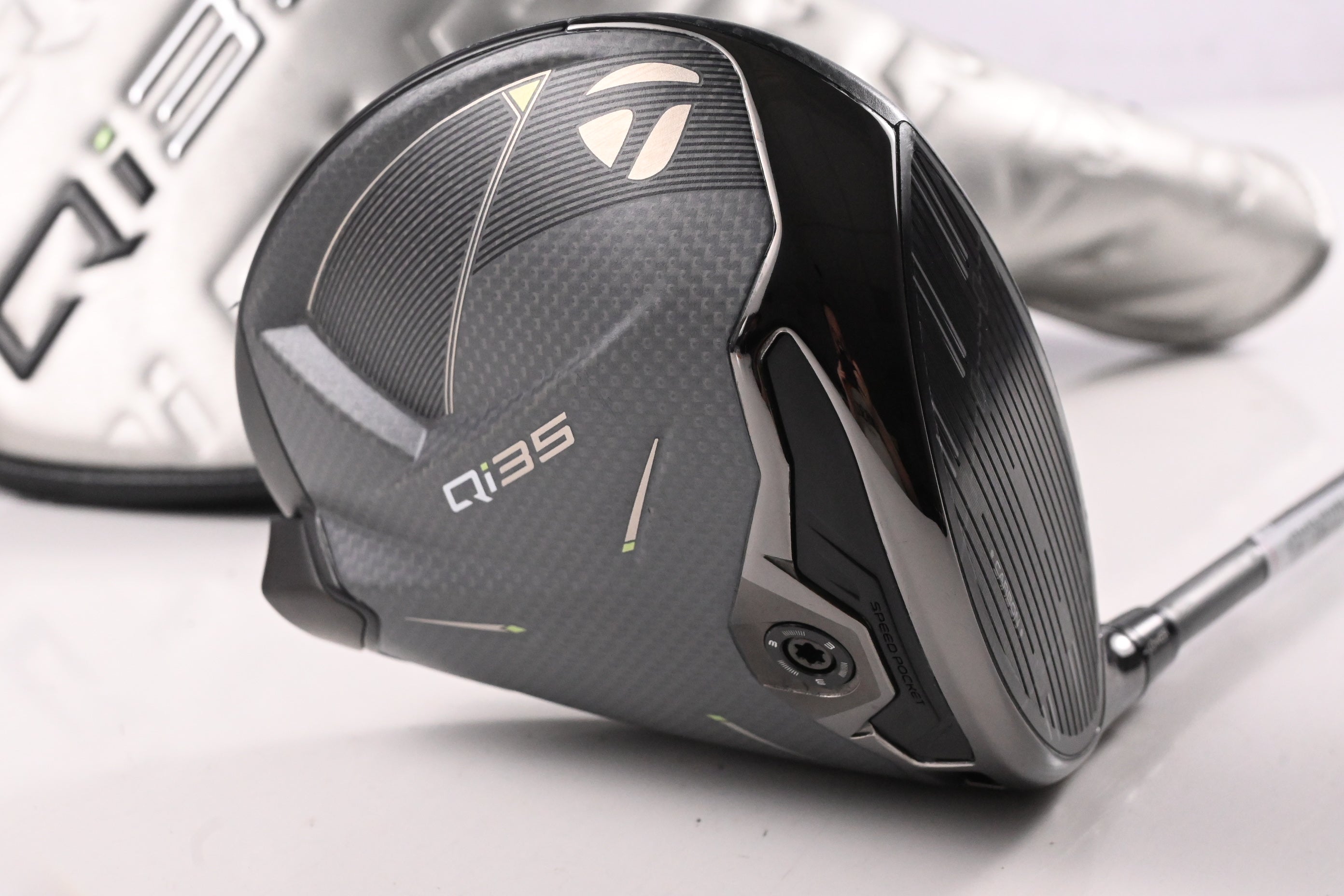 Taylormade Qi35 Driver / 9 Degree / Regular Flex Fujikura Air Speeder 50 Shaft