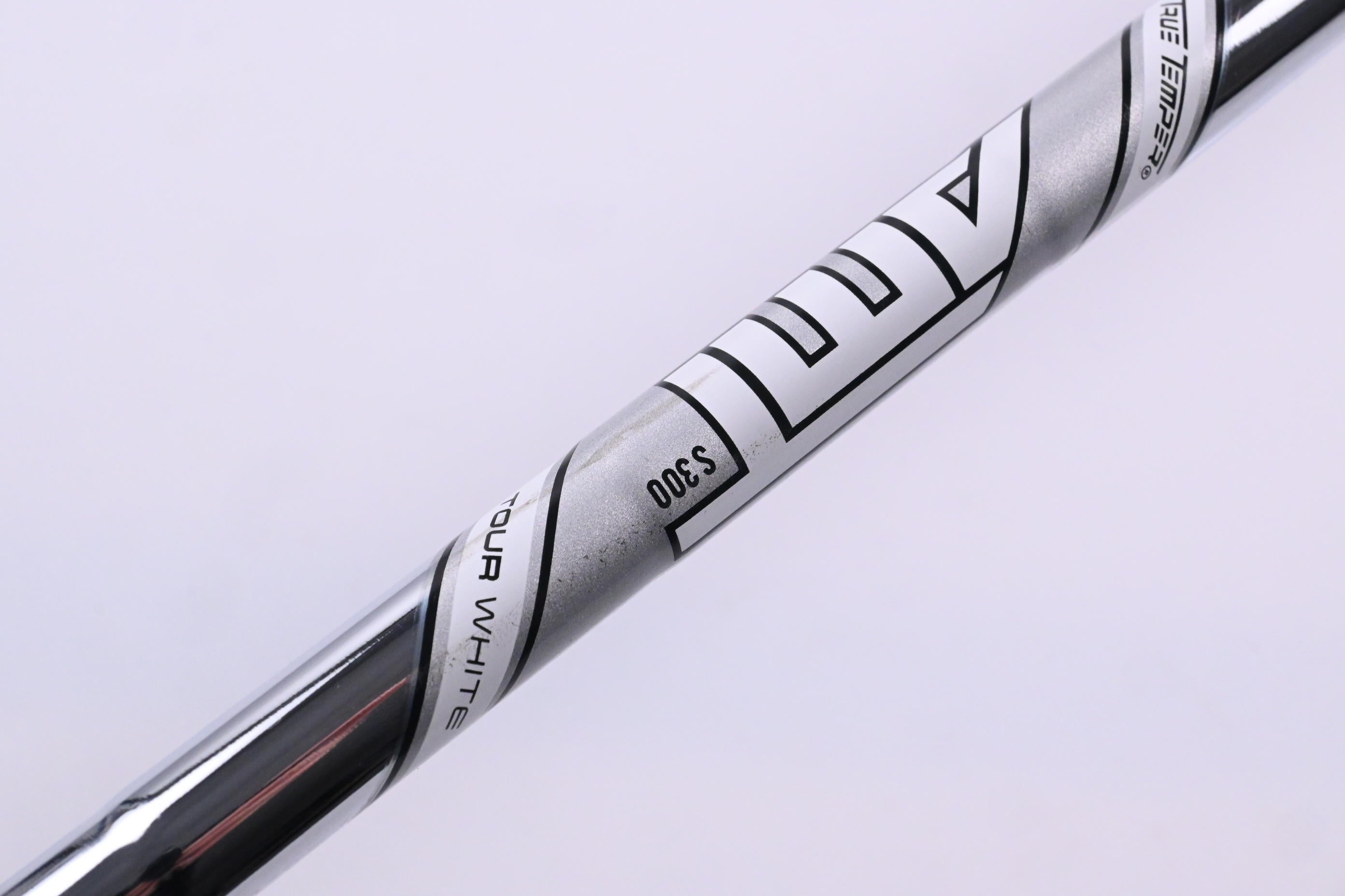 Titleist U500 #3 Iron / 20 Degree / Stiff Flex AMT Tour White S300 Shaft
