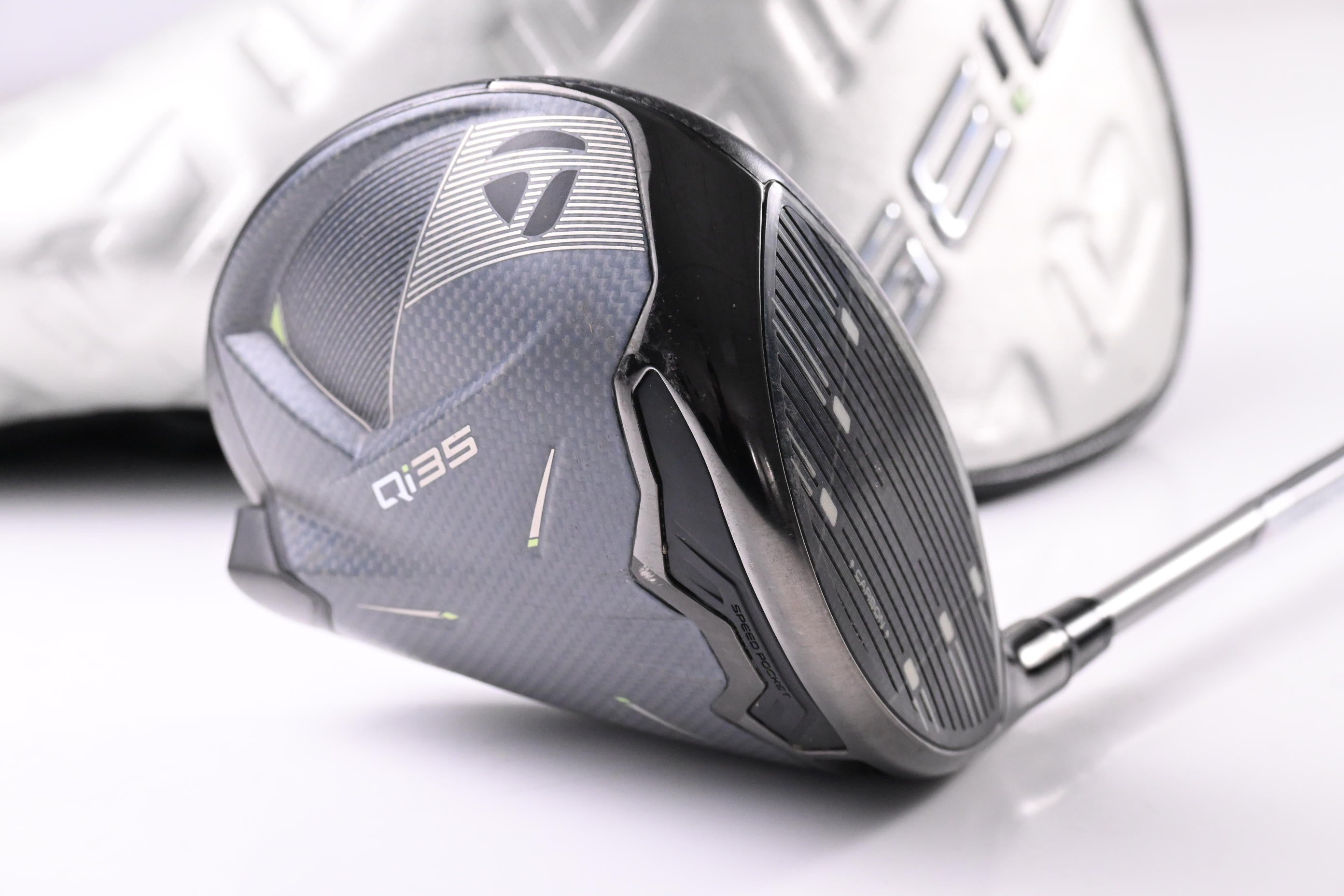 Taylormade Qi35 Max Driver / 10.5 Degree / Regular Flex Fujikura Speeder NX 50