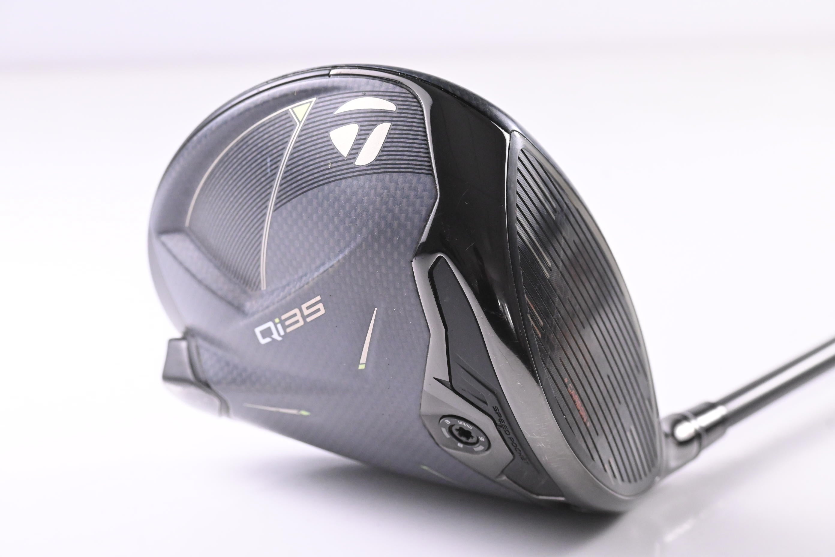 Taylormade Qi35 Driver / 10.5 Degree / Regular Flex Ventus Blue 5 Shaft