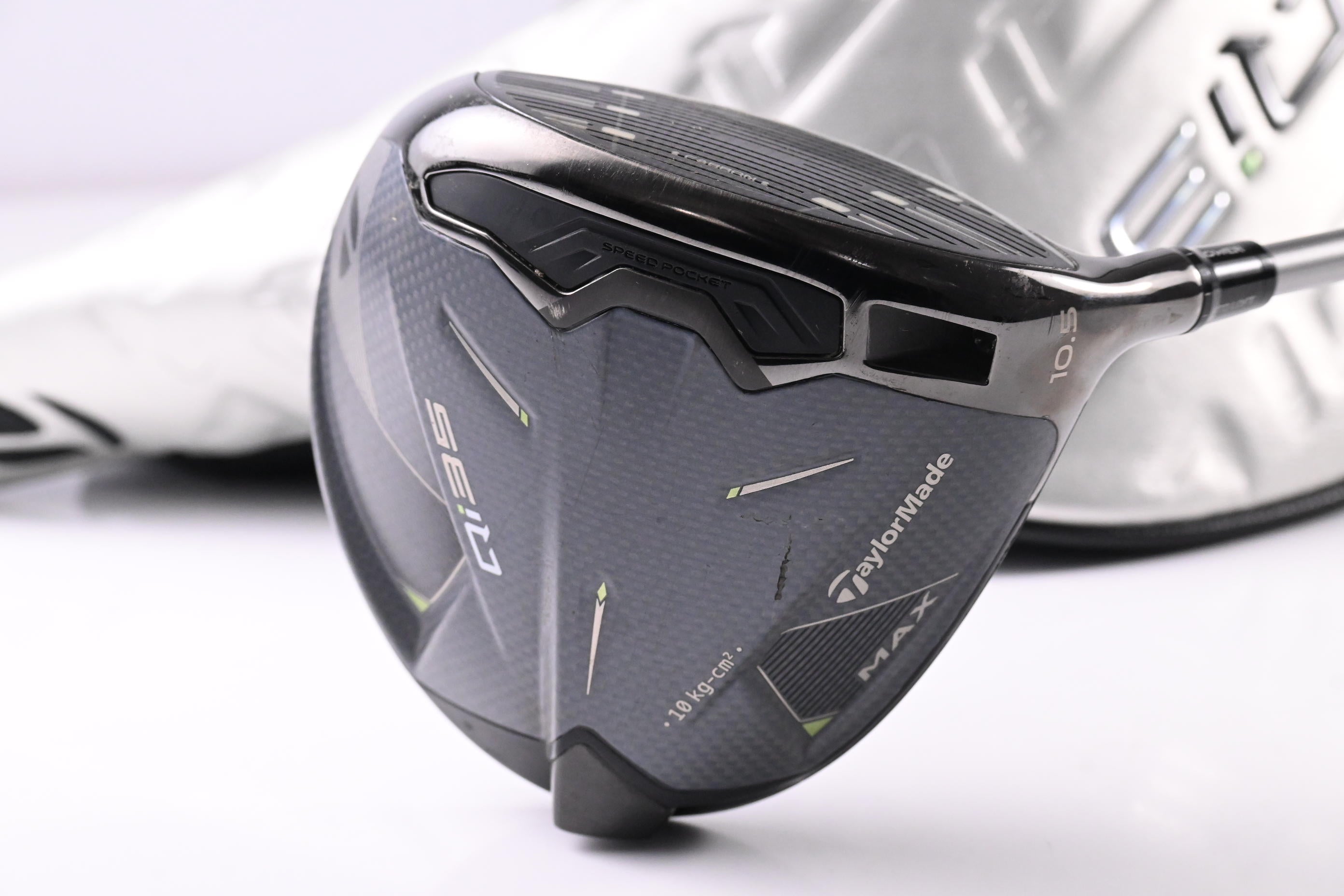 Taylormade Qi35 Max Driver / 10.5 Degree / Regular Flex Fujikura Speeder NX 50