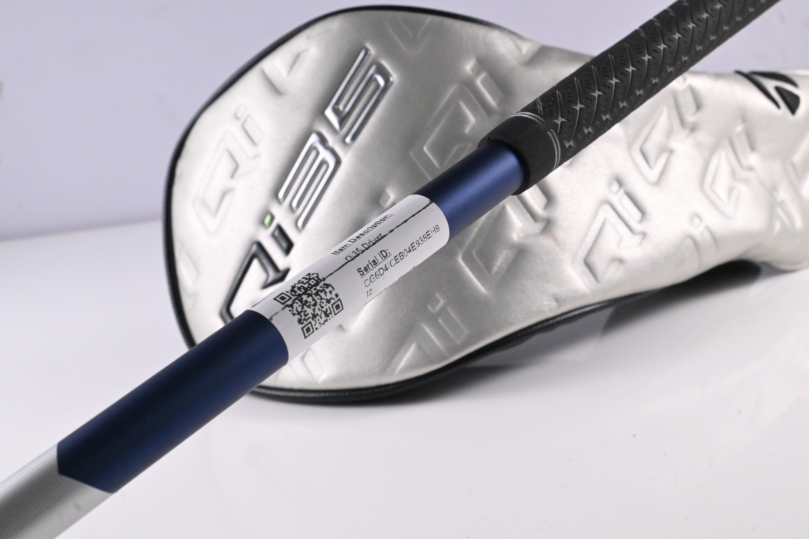 Taylormade Qi35 Driver / 10.5 Degree / Regular Flex Ventus Blue 5 Shaft