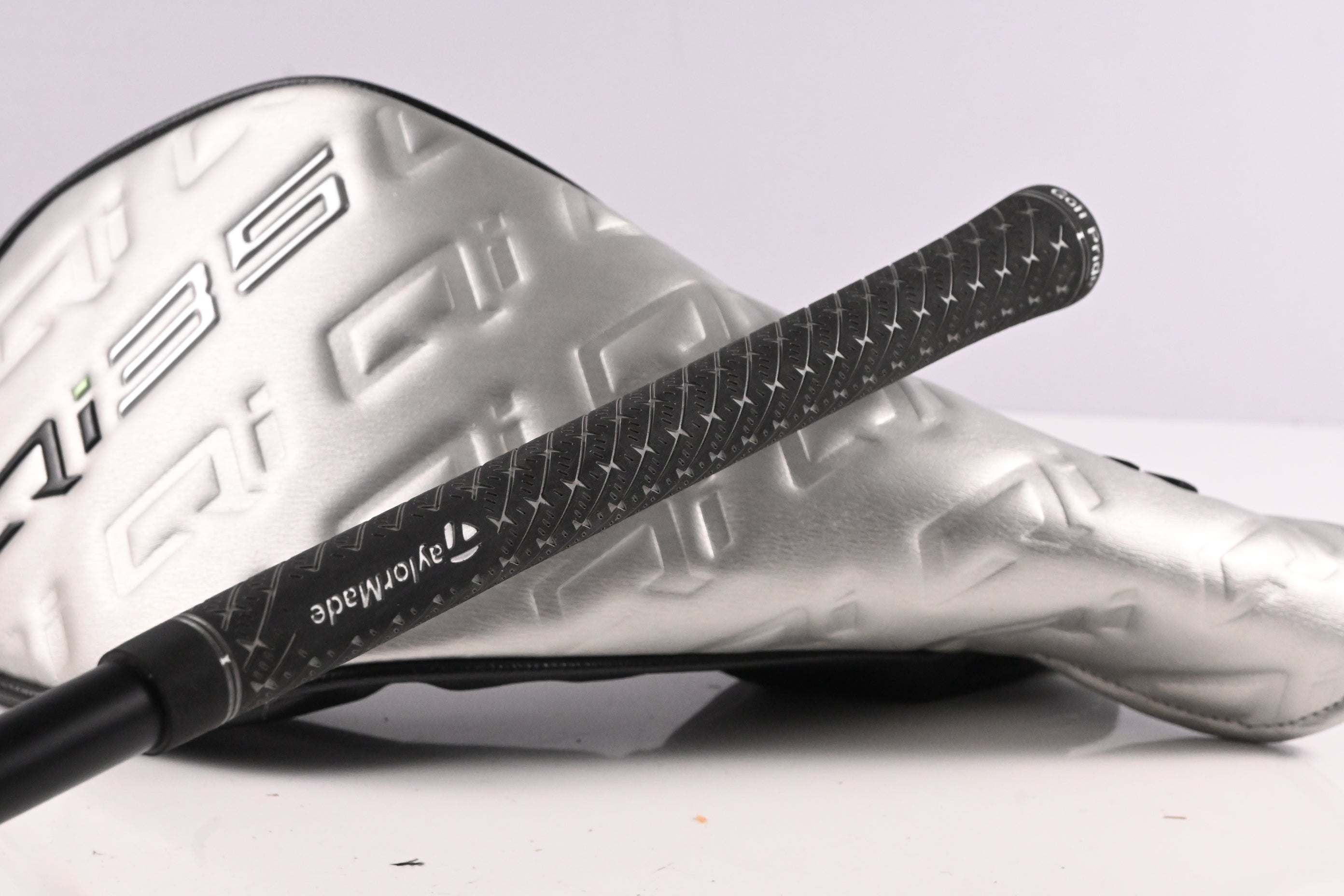 Taylormade Qi35 Driver / 9 Degree / Regular Flex Fujikura Air Speeder 50 Shaft