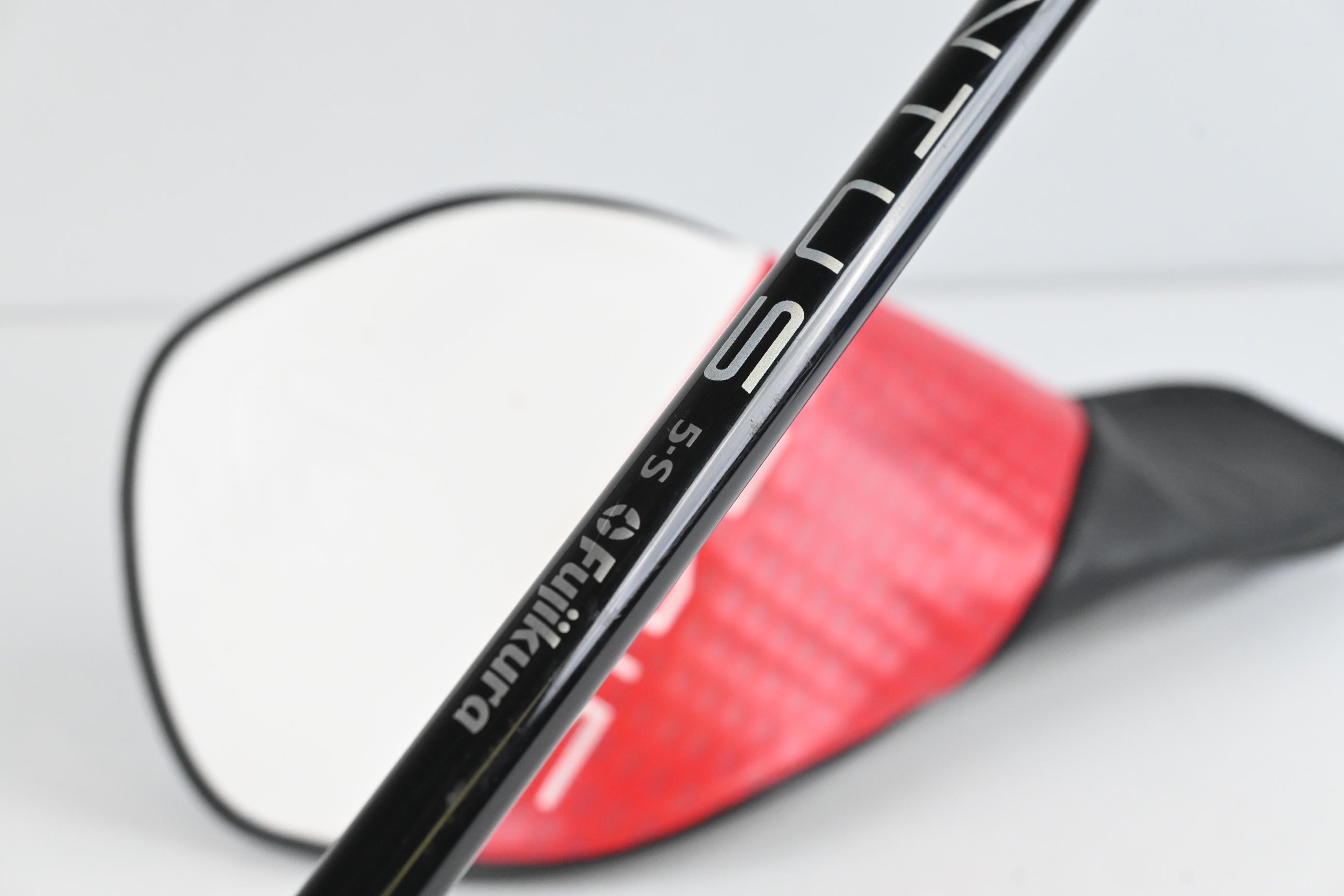Taylormade Stealth Driver / 9 Degree / Stiff Flex Fujikura Ventus Red 5 Shaft