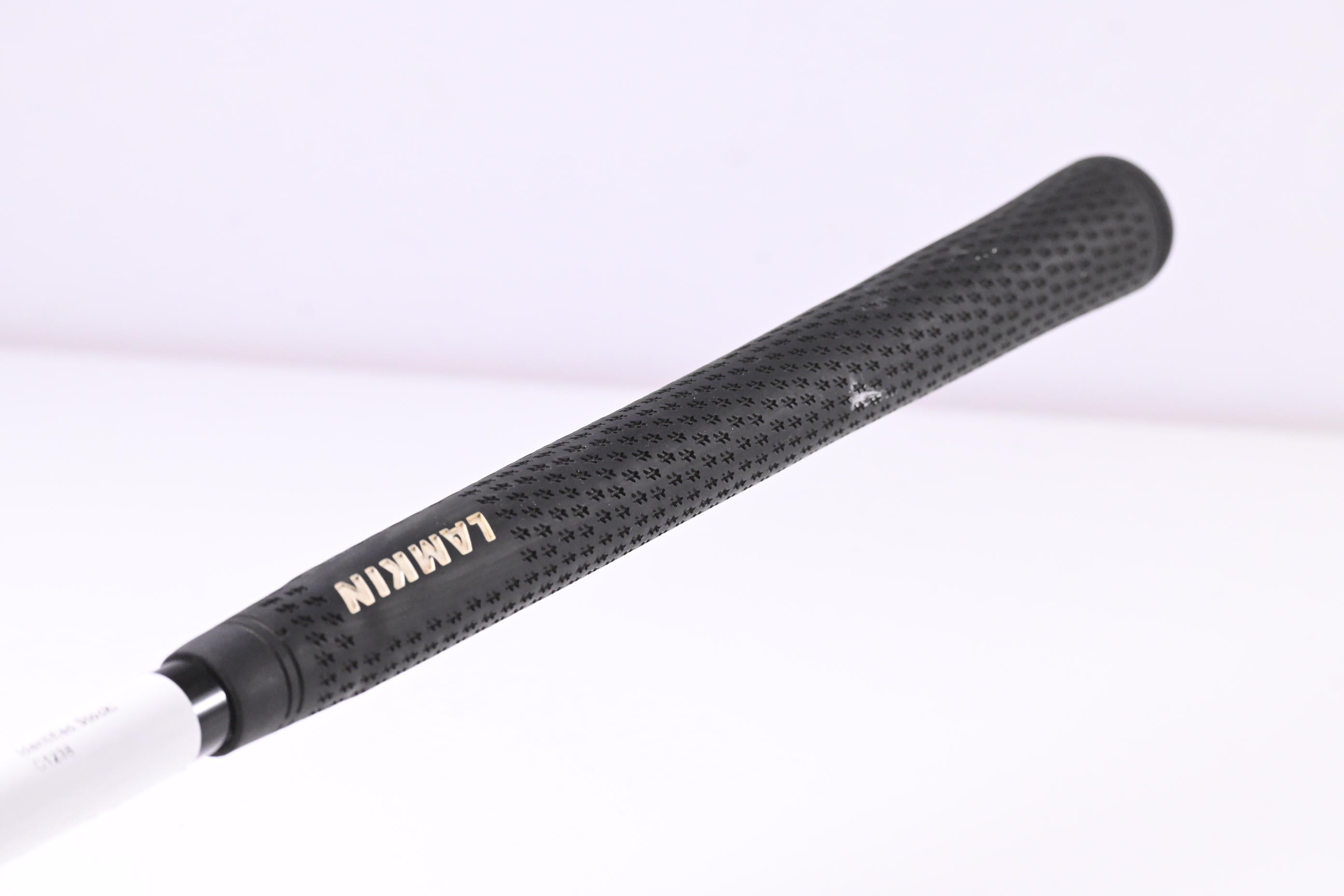 Titleist 913 D2 Driver / 12 Degree / Regular Flex Bassara Hi 55 Shaft