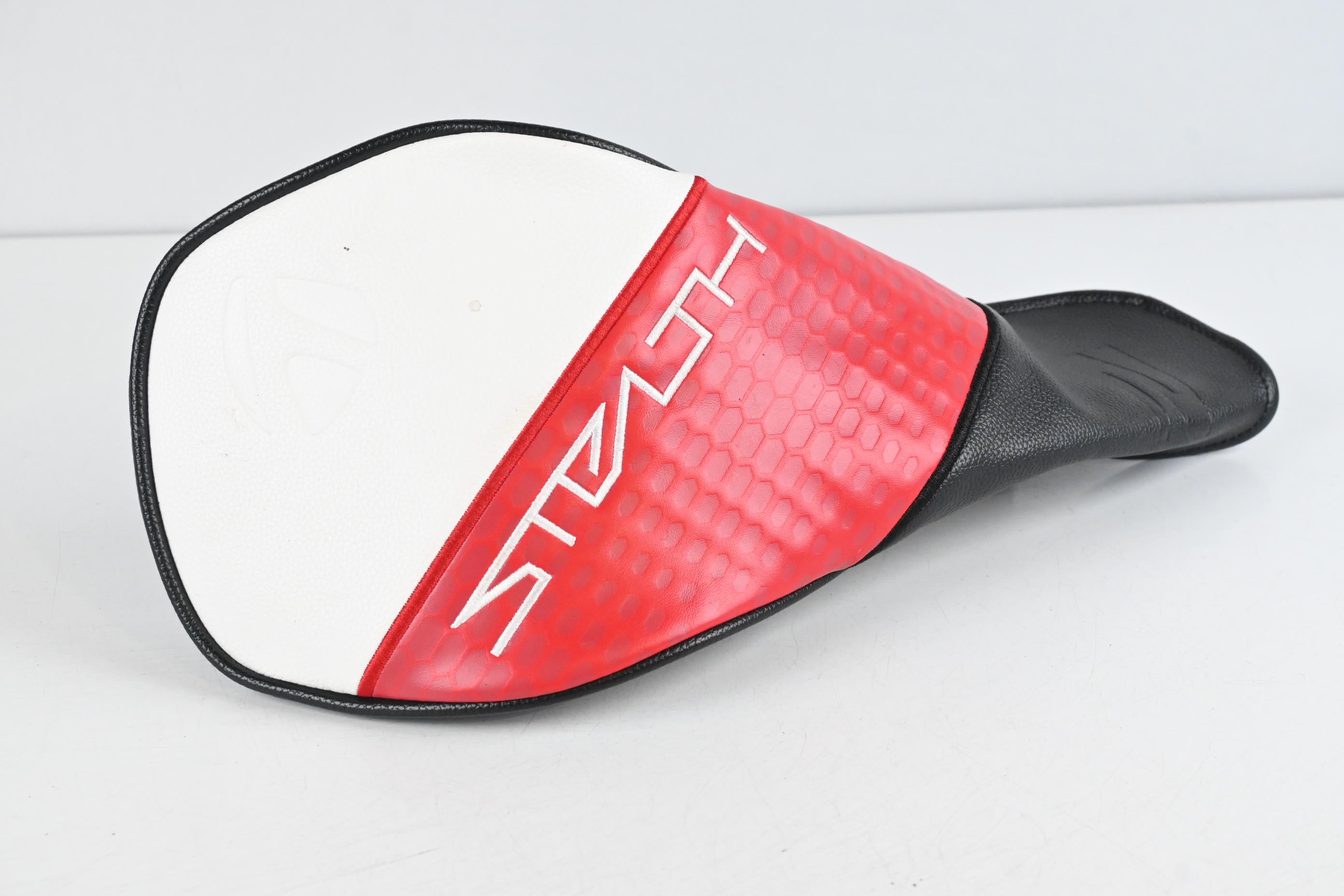 Taylormade Stealth Driver / 9 Degree / Stiff Flex Fujikura Ventus Red 5 Shaft