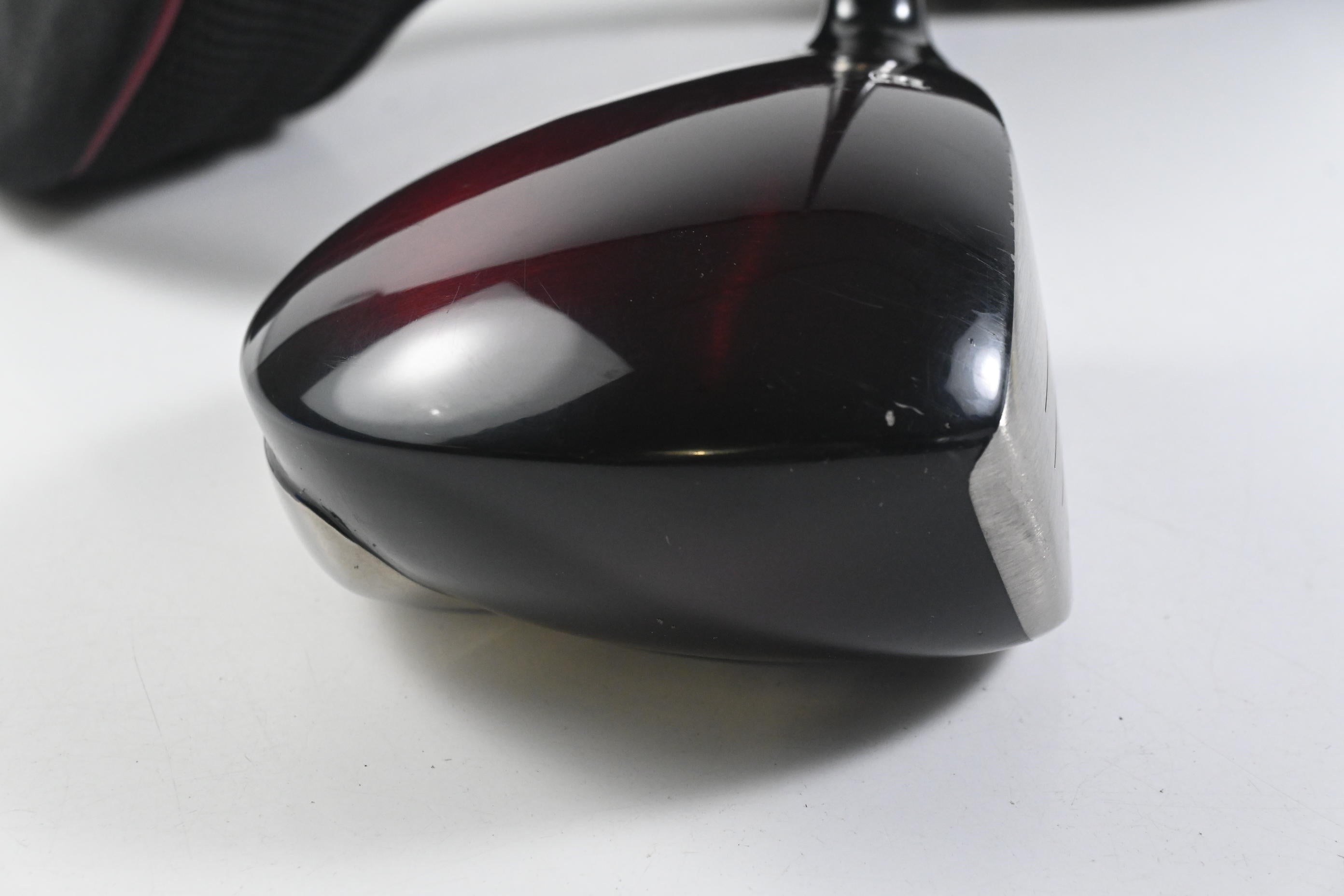 Wilson Deep Red II Driver / 10.5 Degree / Stiff Flex Grafalloy ProLite Shaft