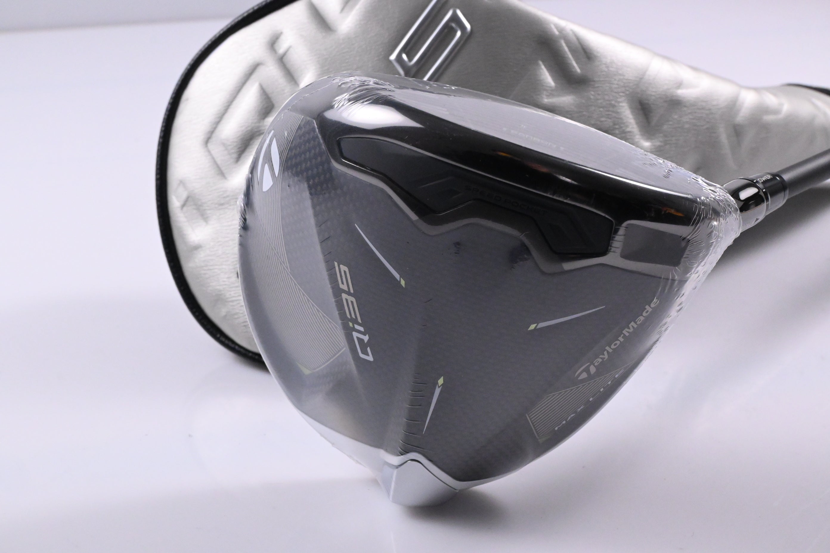 Taylormade Qi35 Max Lite Driver / 10.5 Degree / Regular Flex Vanquish 4 Shaft