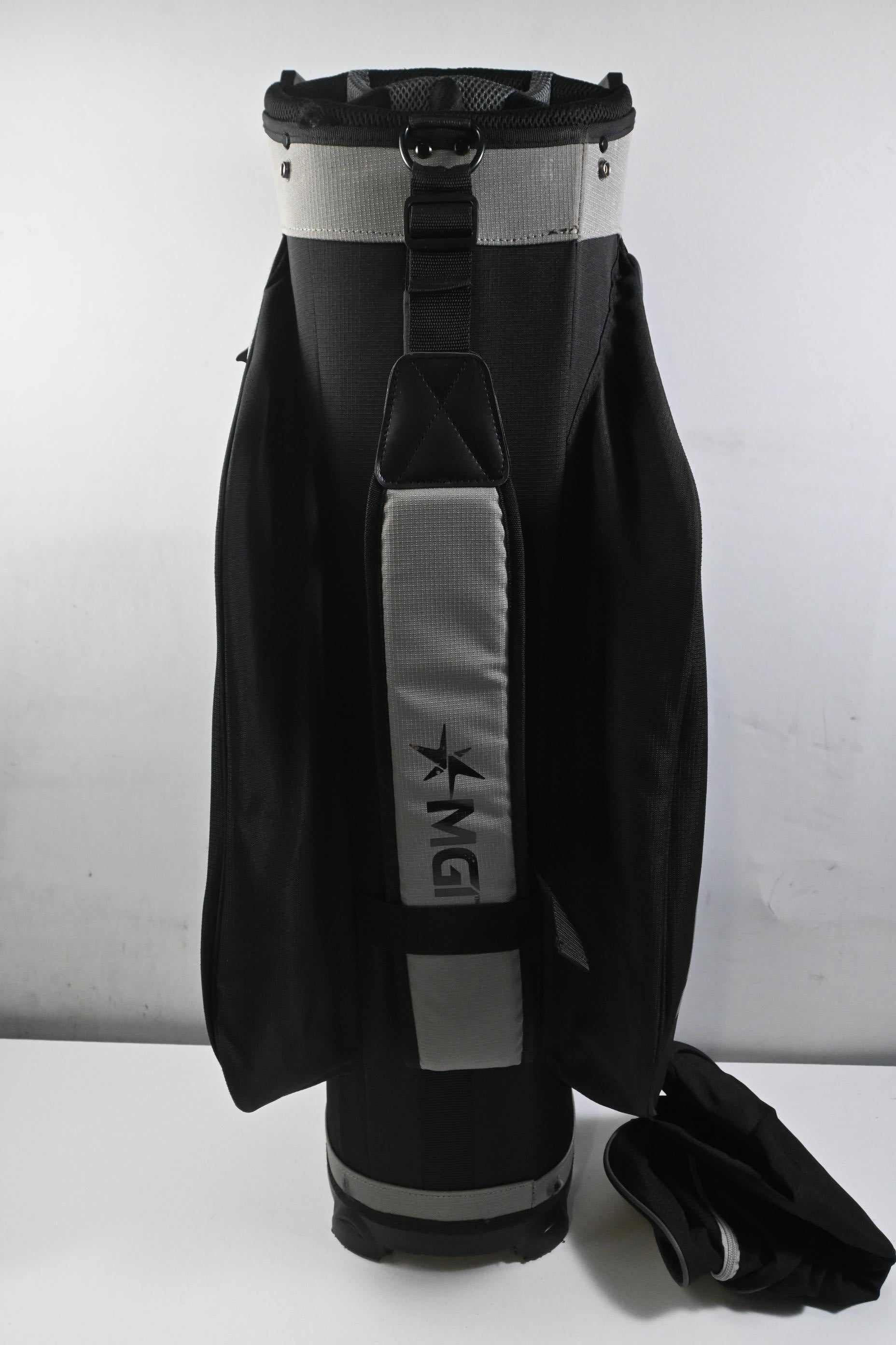 MGi Lite Play Cart Bag / 14-Way Divider / Black, Grey
