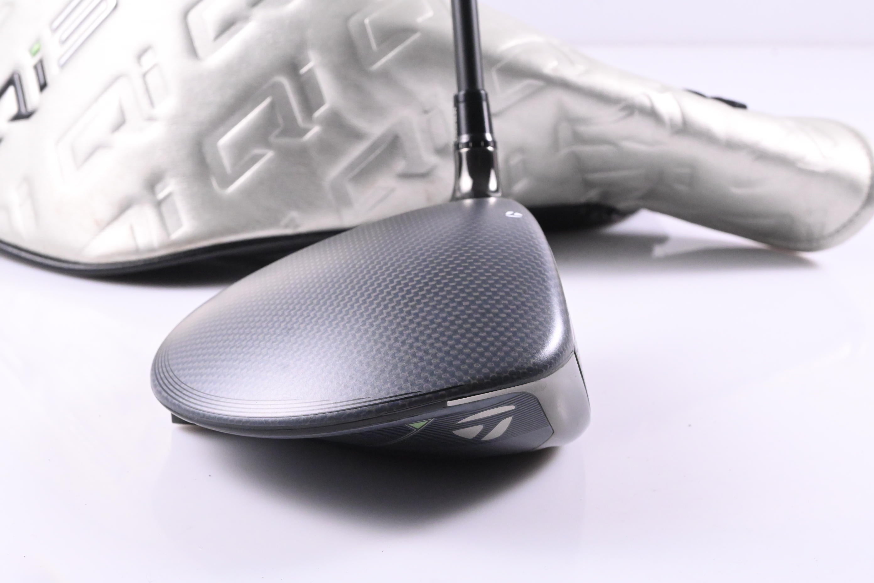 Taylormade Qi35 Driver / 12 Degree / Regular Flex Fujikura Ventus Blue 5 Shaft