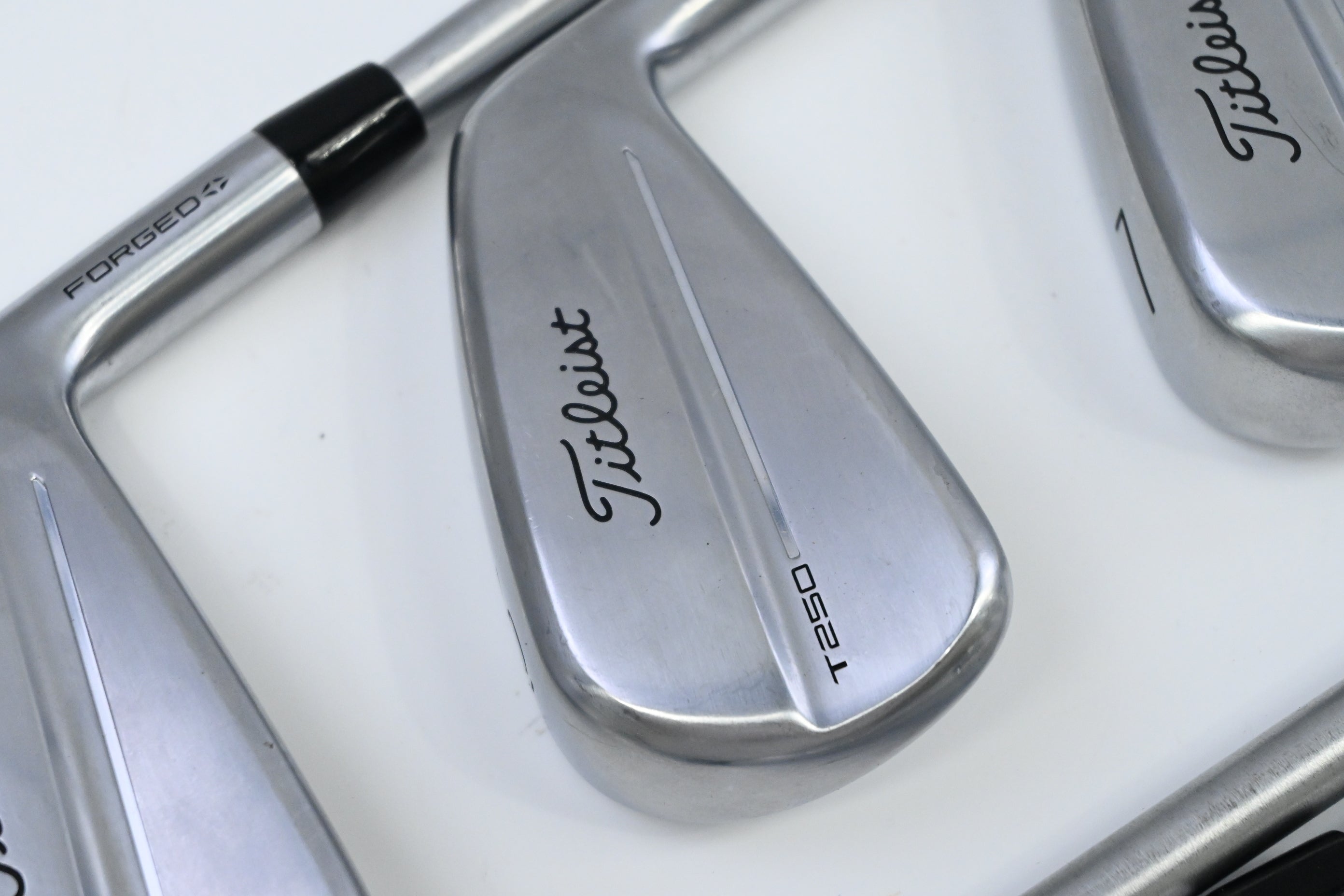Titleist T250 2025 Irons / 5-PW+48° / X-Flex KBS C-Taper 130 Shafts