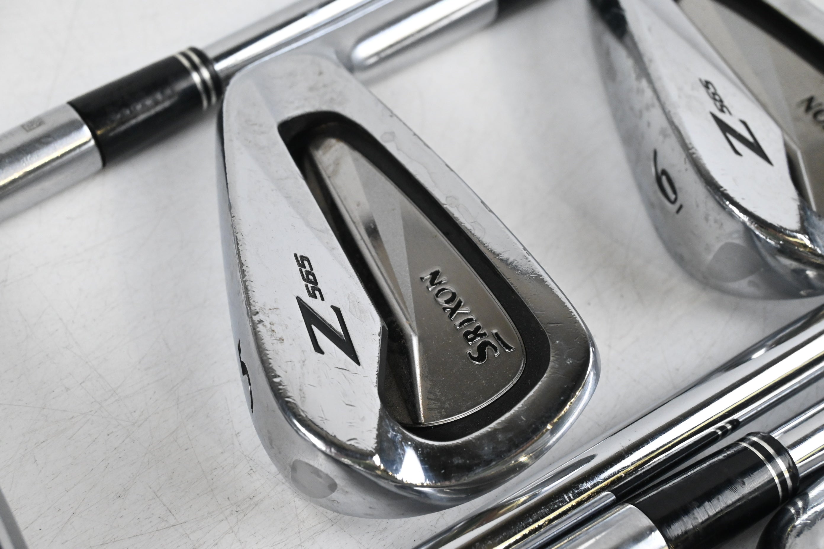 Srixon Z-565 Irons / 4-PW / Stiff Flex N.S.Pro Modus3 Tour120 Shafts