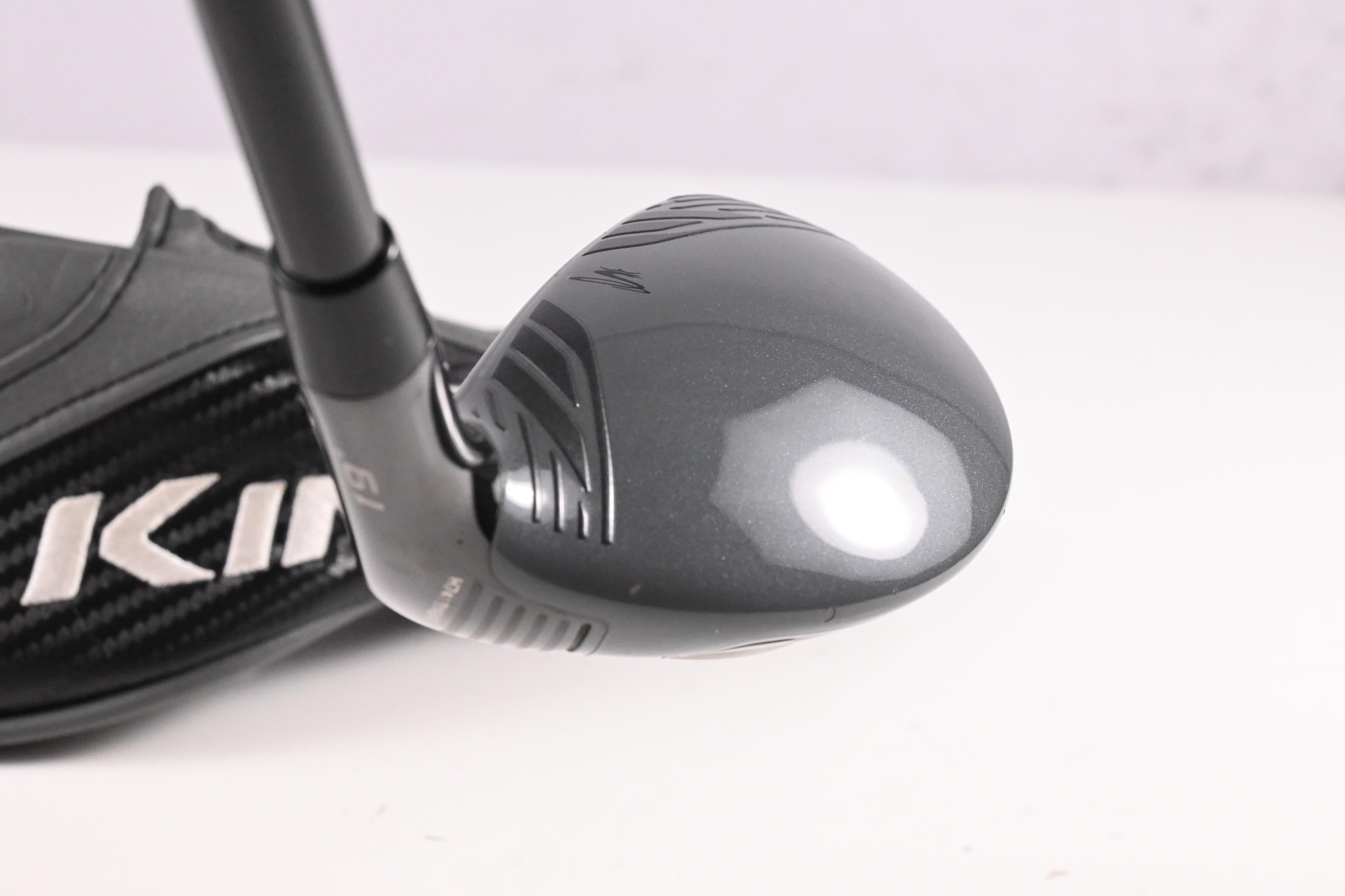 Cobra King F8 #3 Hybrid / 19 Degree / Regular Flex Tensei AV Blue 65 Shaft