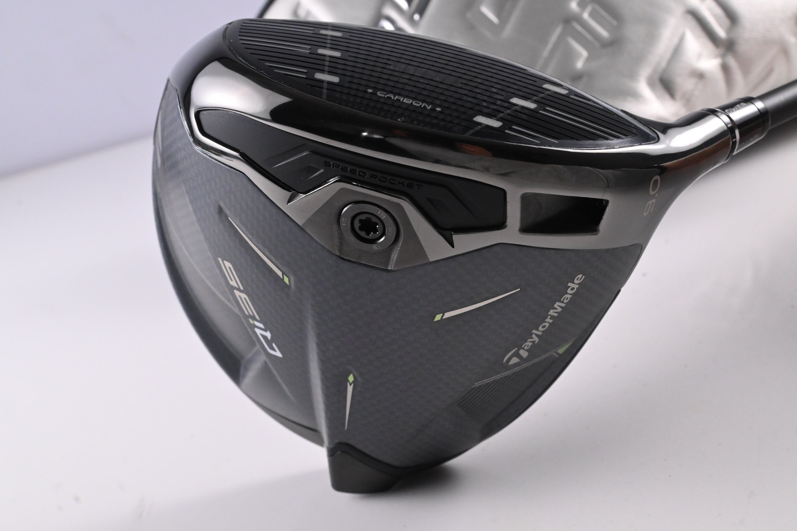 Taylormade Qi35 Driver / 9 Degree / Regular Flex Vanquish 5 Shaft