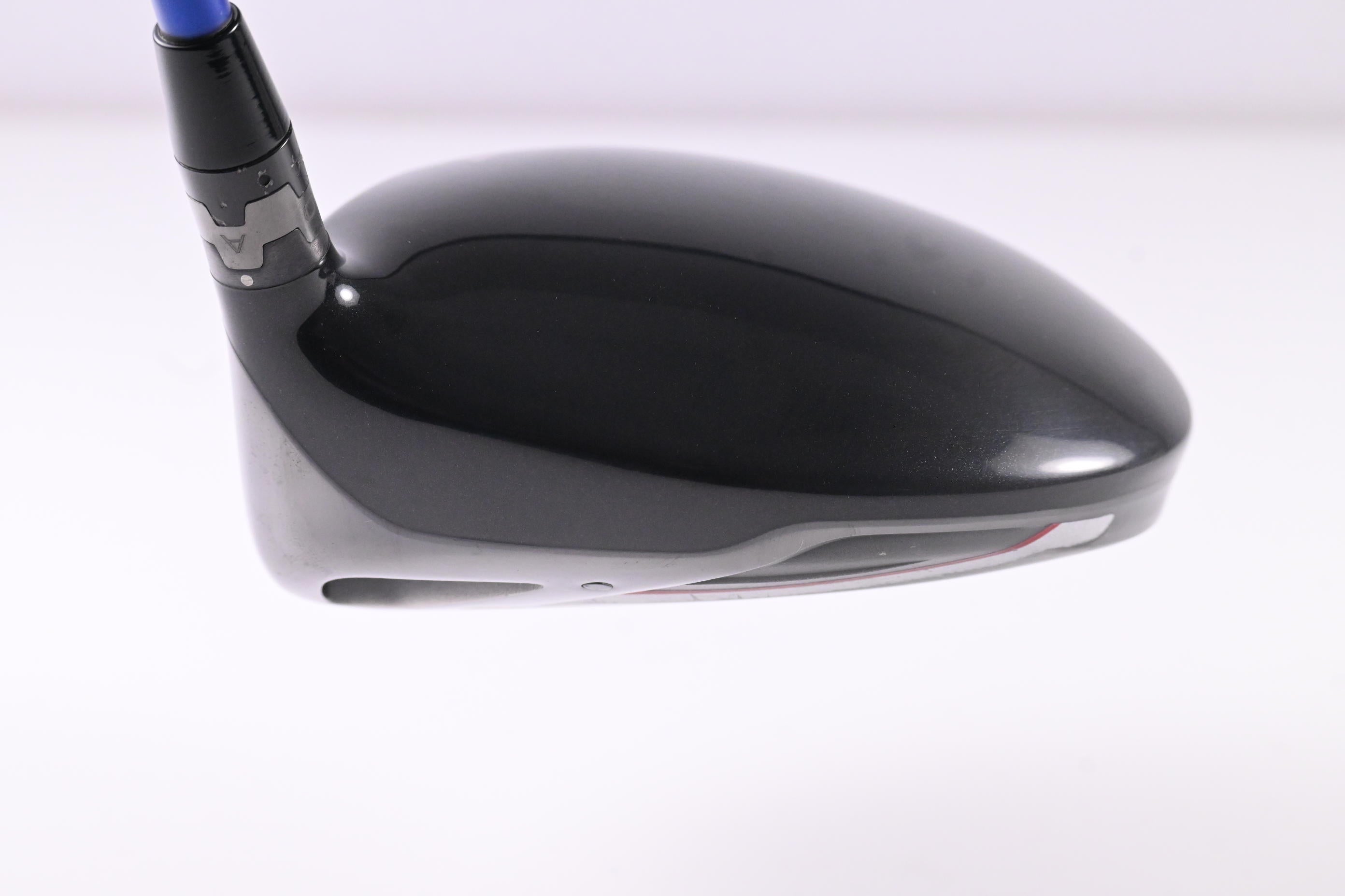 Titleist 913 D2 Driver / 10.5 Degree / Regular Flex Diamana Blue S+ 62 Shaft