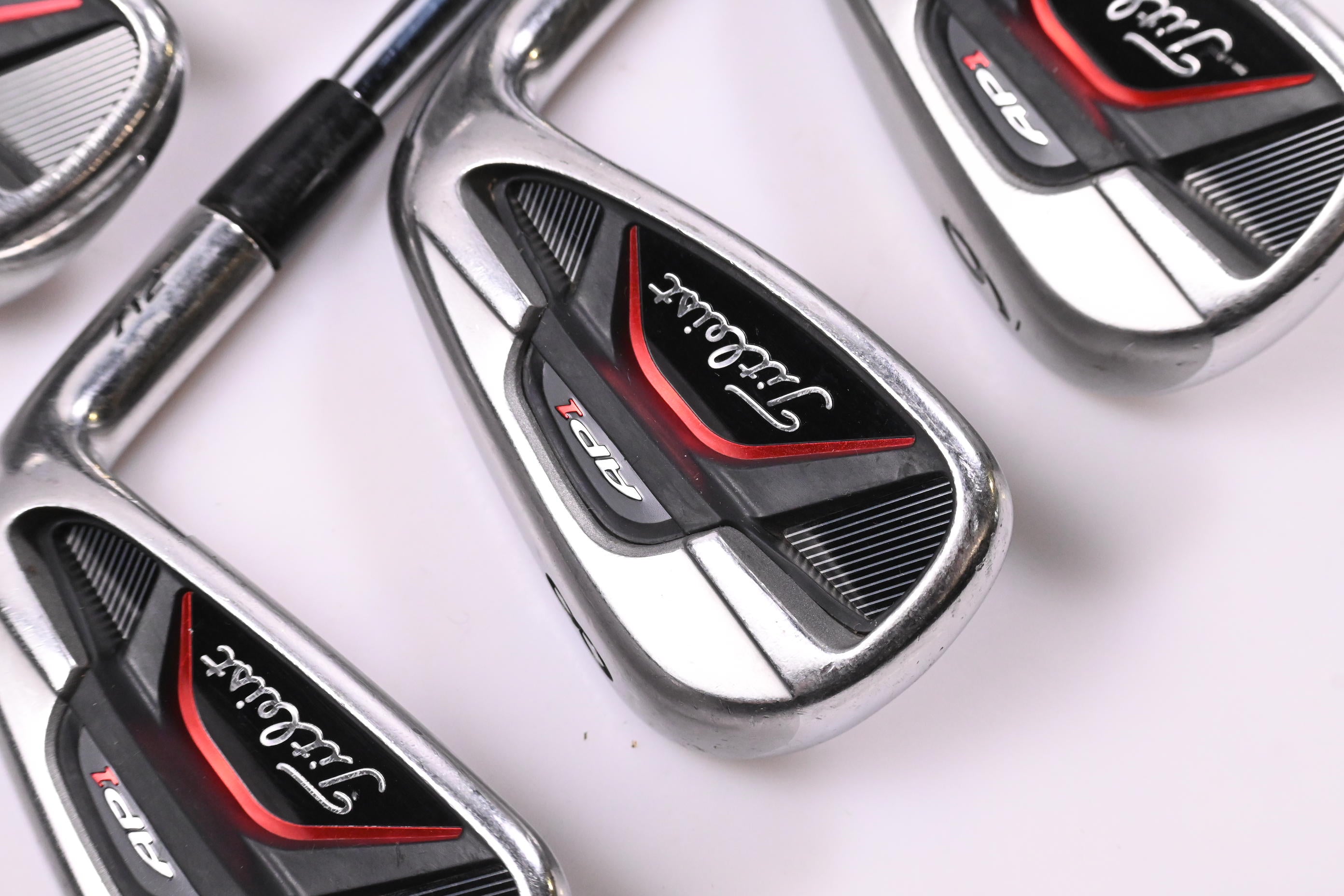 Titleist 712 AP1 Irons / 5-9i / Regular Flex N.S.Pro 105T Shafts