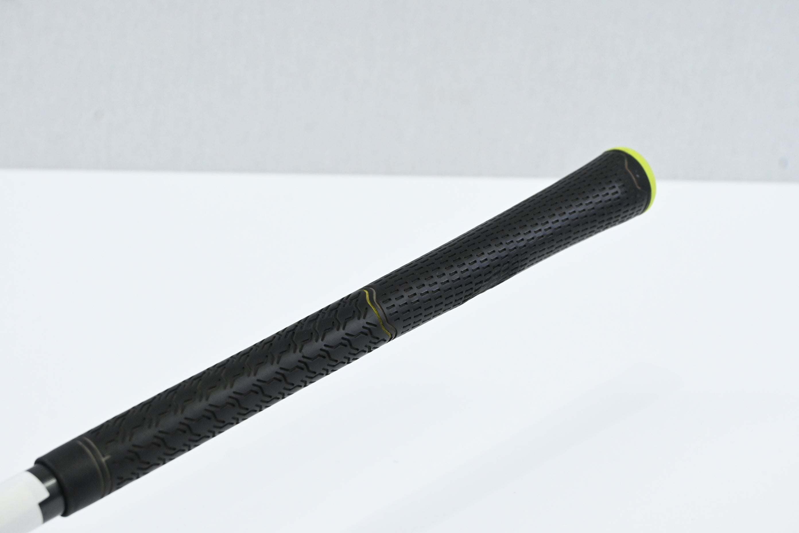 Taylormade M2 2017 Driver / 12 Degree / Regular Flex Fujikura XLr8 56 Shaft