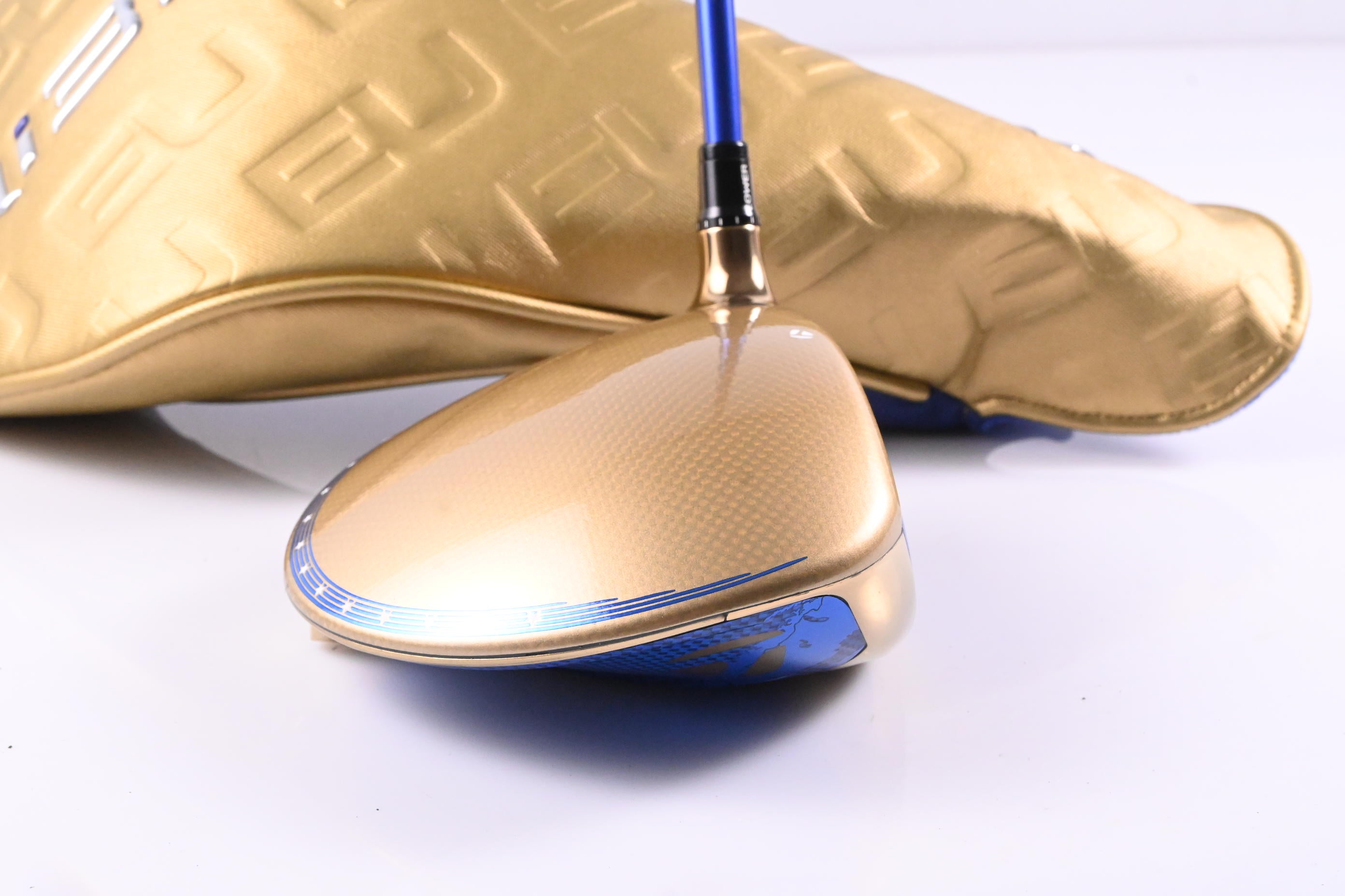 Taylormade Qi35 Europe Driver / 10.5 Degree / Regular Flex Fujikura Air Speeder
