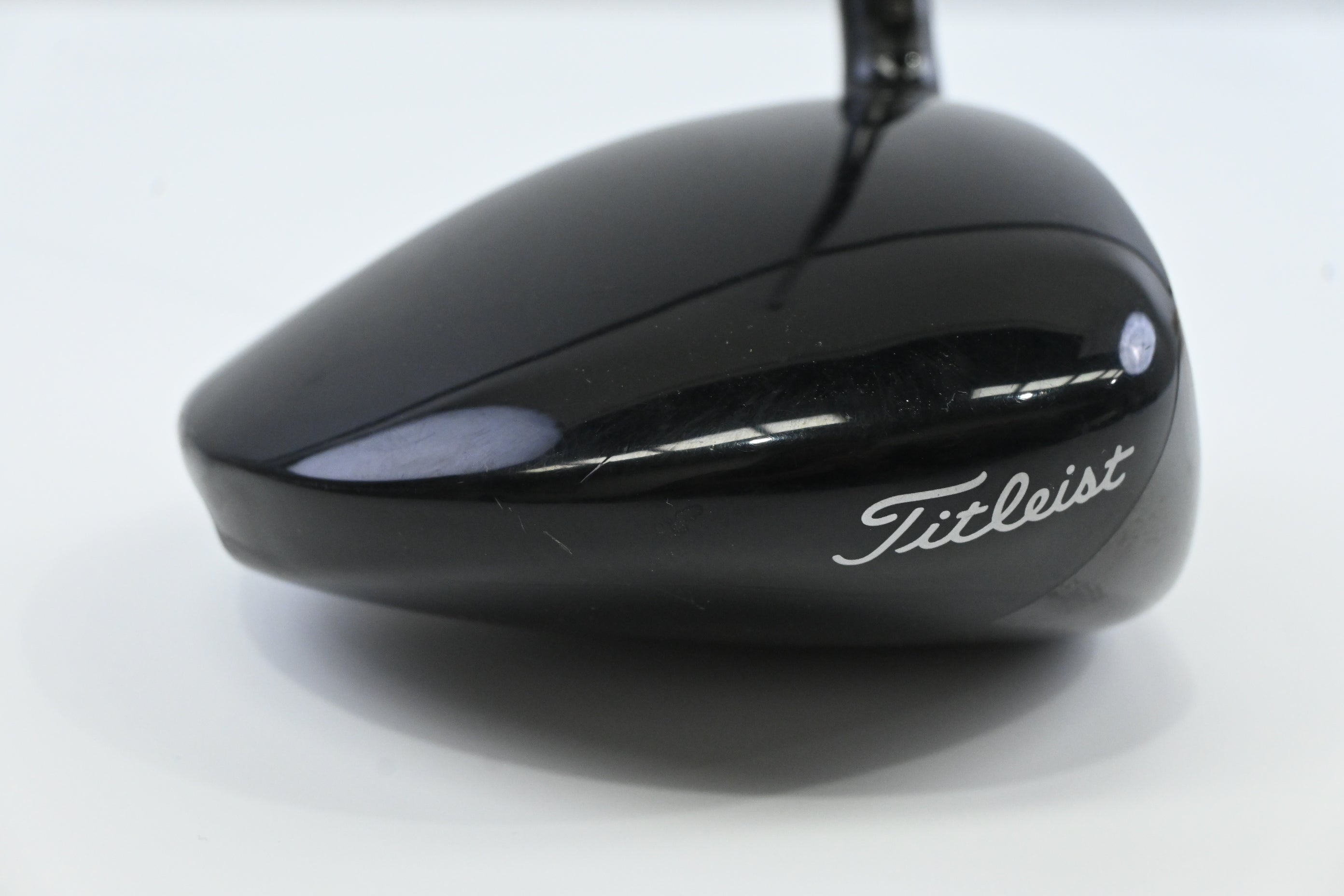 Titleist GT2 Driver / 9 Degree / Stiff Flex Tensei AV Raw White 65 Shaft