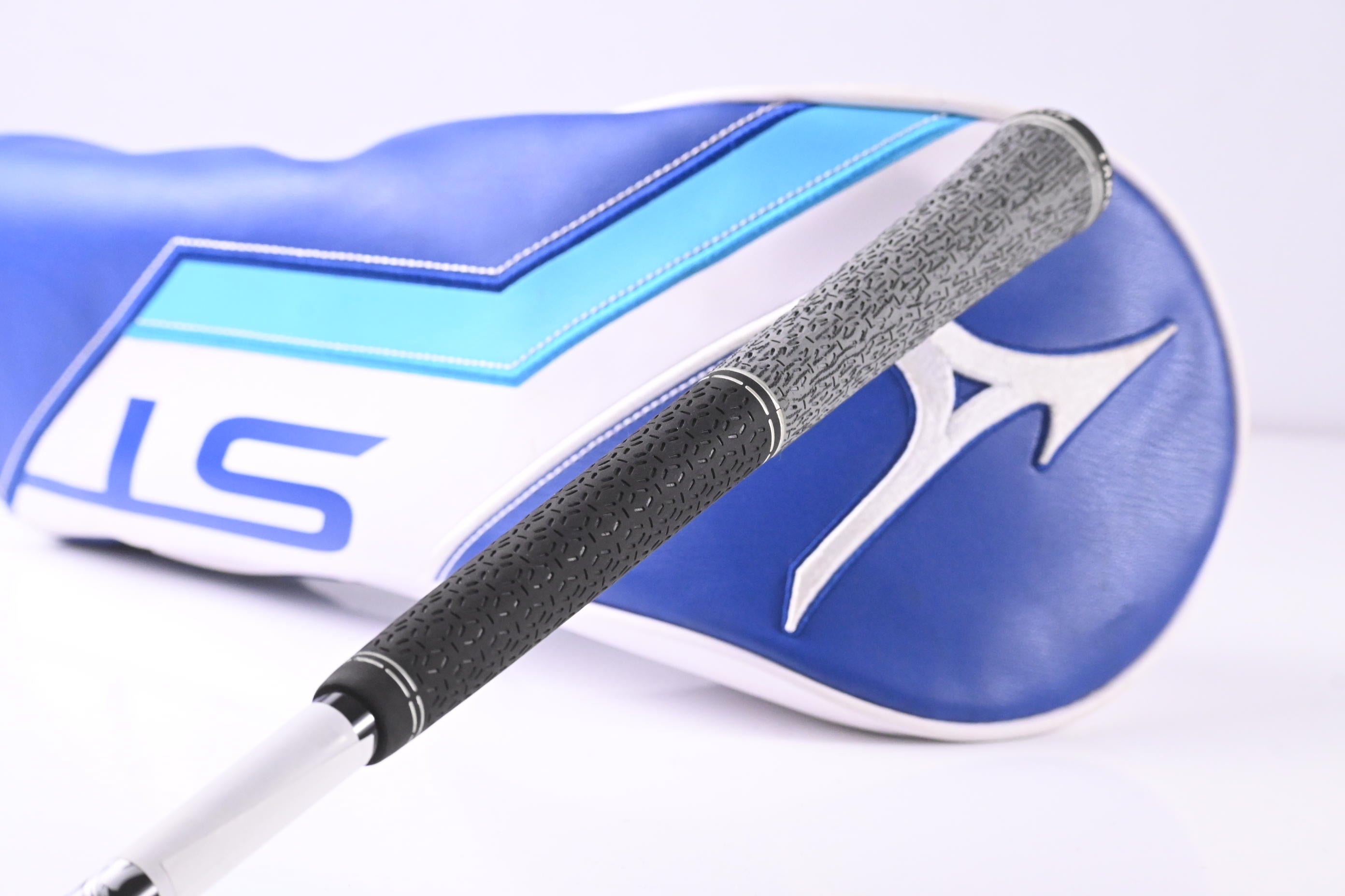 Mizuno ST-Max 230 Driver / 10.5 Degree / Stiff Flex Kai'li White 60 Shaft