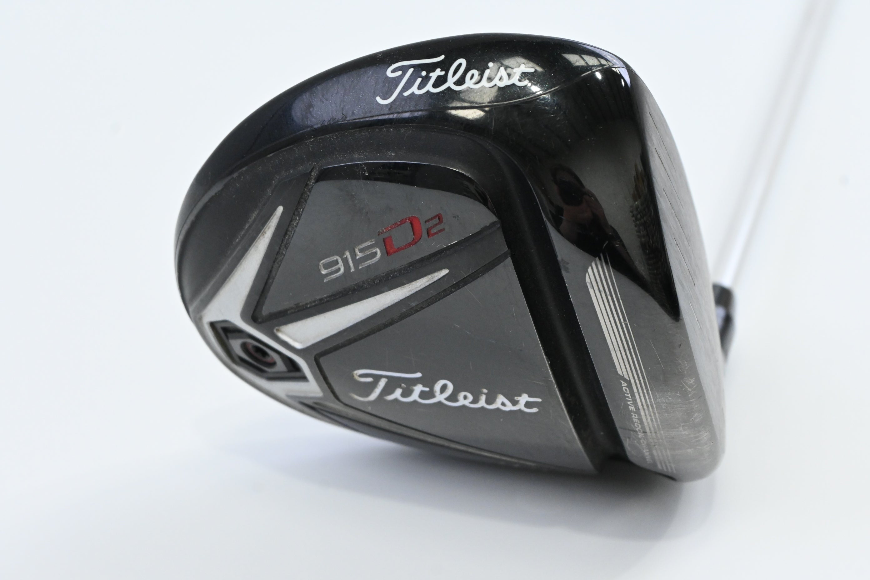 Titleist 915 D2 Driver / 9.5 Degree / Stiff Flex Aldila Rogue Silver 60 Shaft
