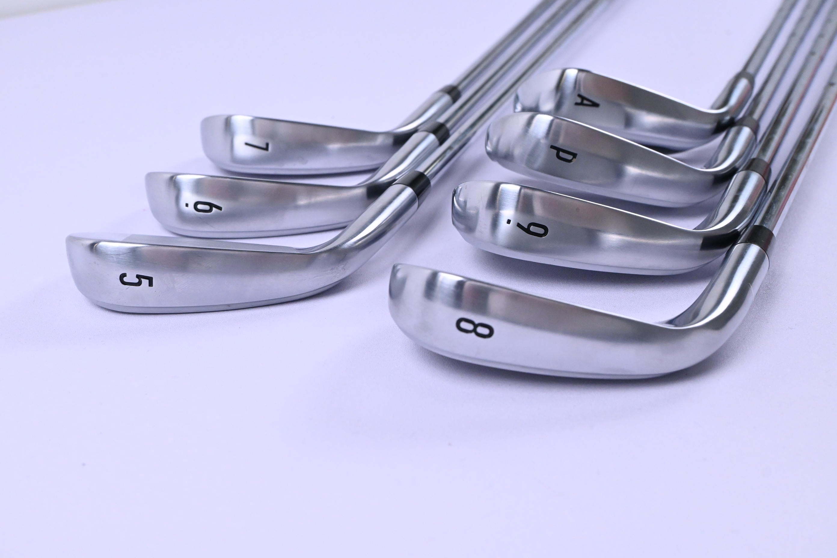 Callaway Quantum Max Irons / 5-PW+GW / Regular Flex Elevate 85 Shafts
