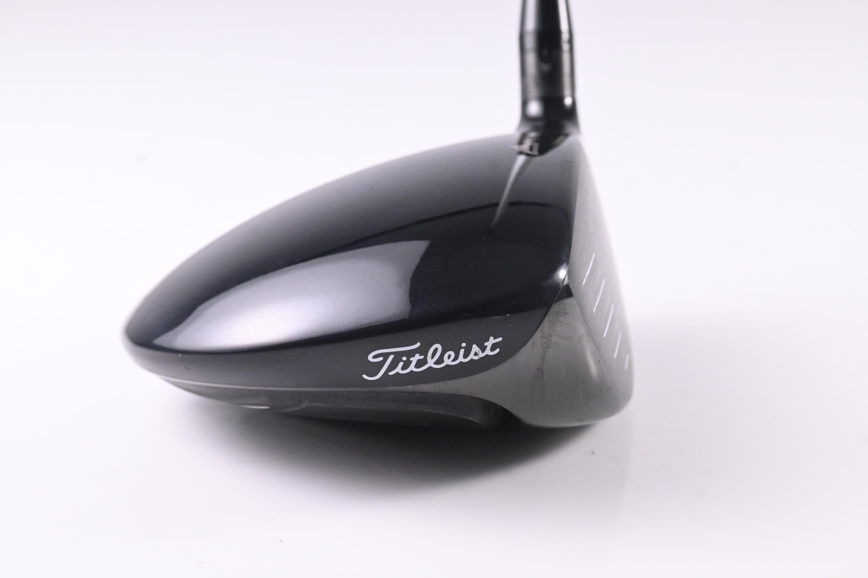 Titleist 915 D2 Driver / 9.5 Degree / X-Flex Aldila Rogue Silver 60 Shaft
