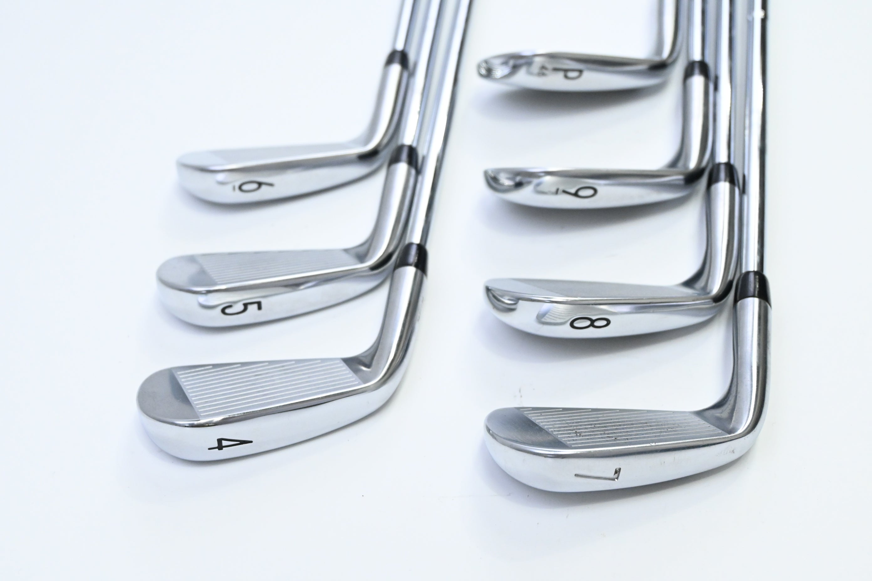 Titleist T100 2019 Irons / 4-PW / Stiff Flex Dynamic Gold S400 Shafts