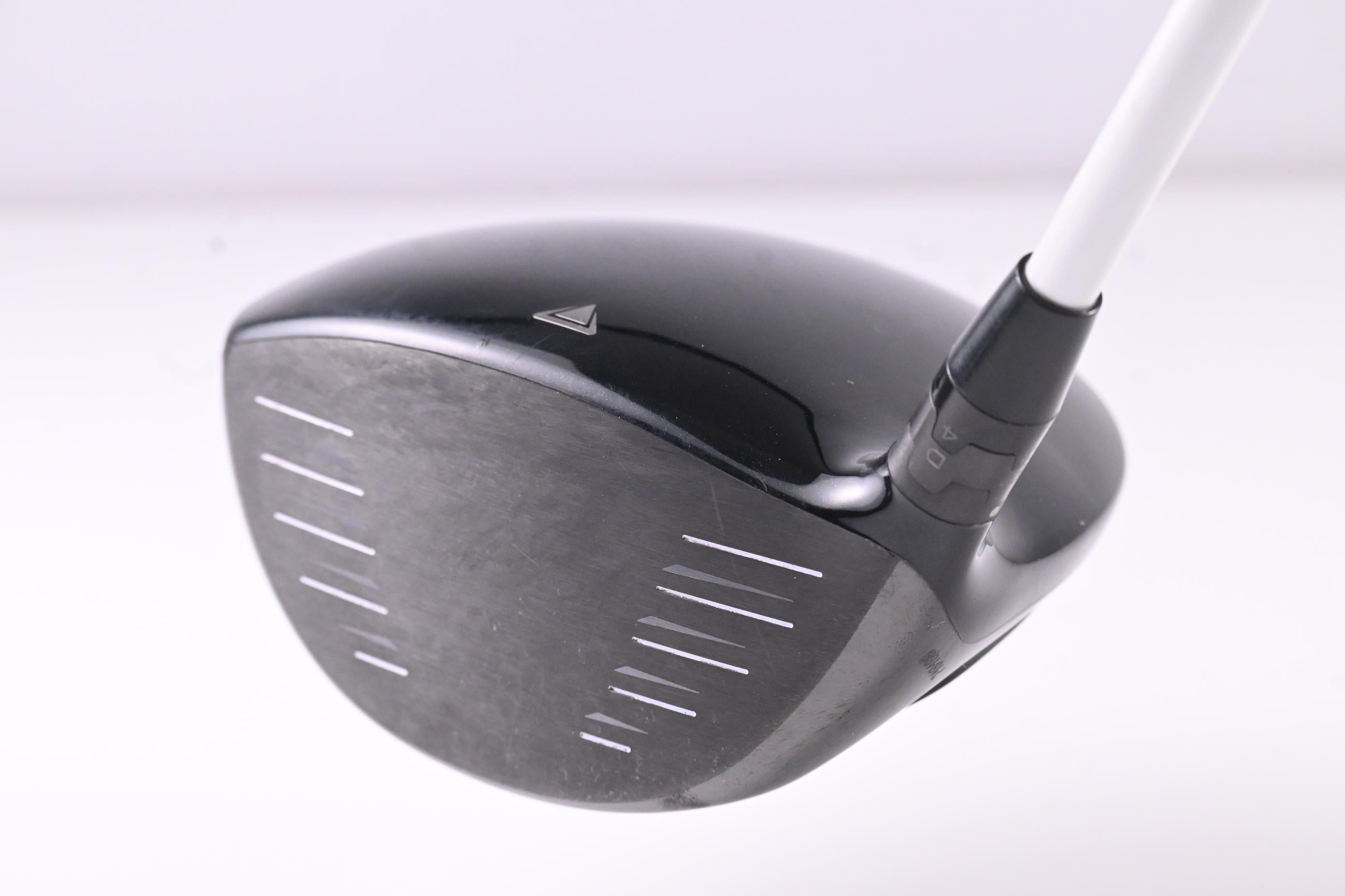 Titleist 915 D2 Driver / 9.5 Degree / X-Flex Aldila Rogue Silver 60 Shaft