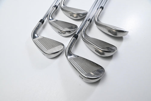 Left Hand Callaway Rogue Irons / 5-PW / Regular Flex XP 95 R300 Steel Shafts