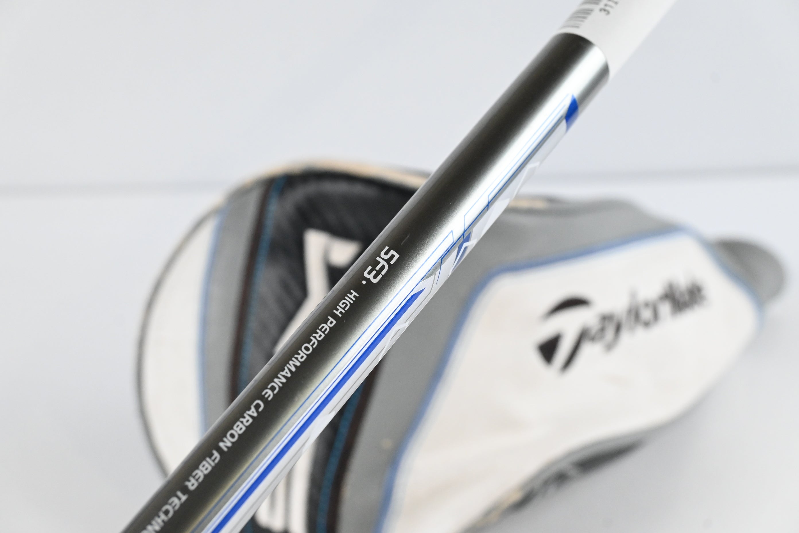 Taylormade SIM Max Driver / 9 Degree / Regular Flex UST Mamiya Helium 5 Shaft