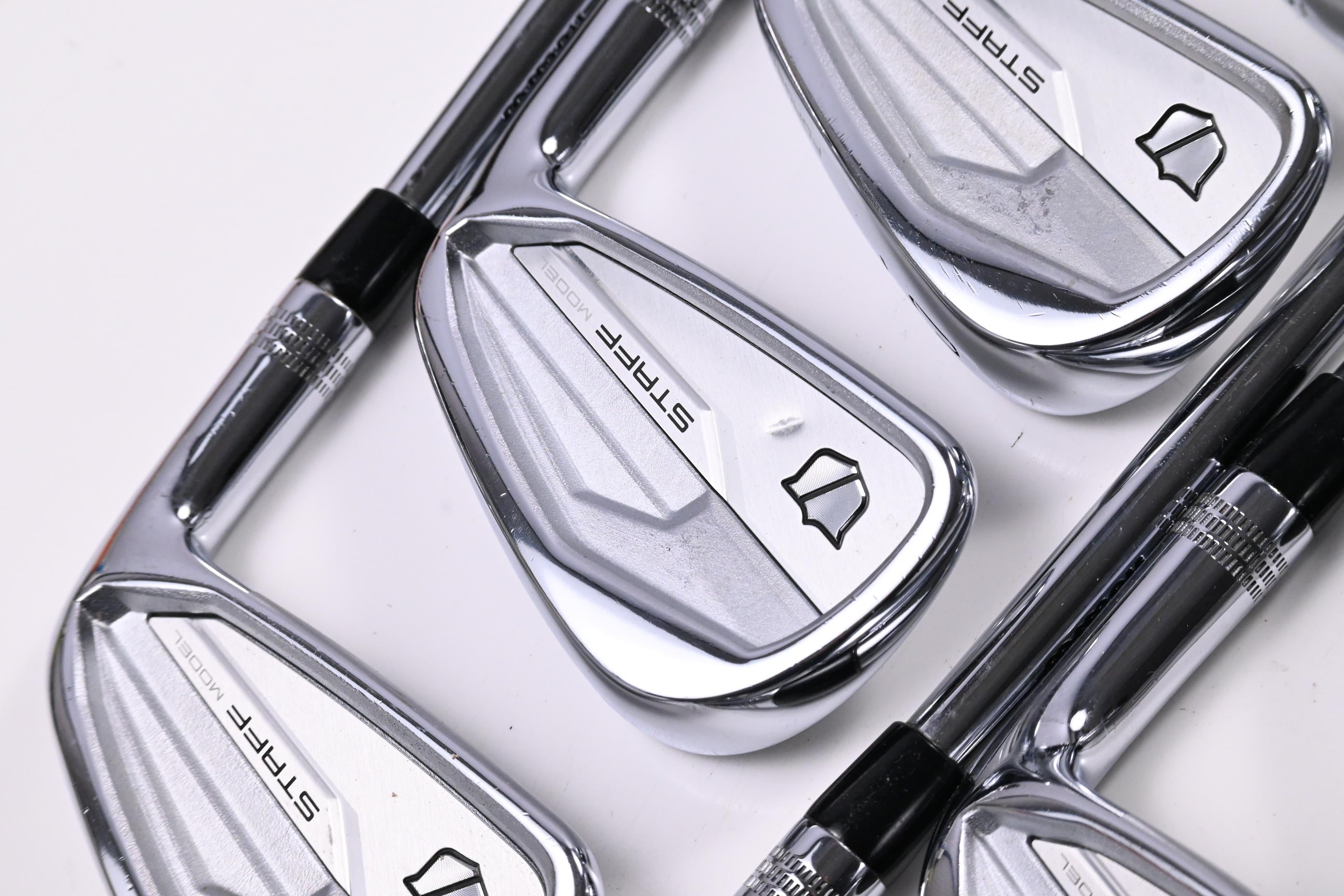 Wilson Staff Model 2024 CB Irons / 3-PW / X-Flex Dynamic Gold X100 Shafts