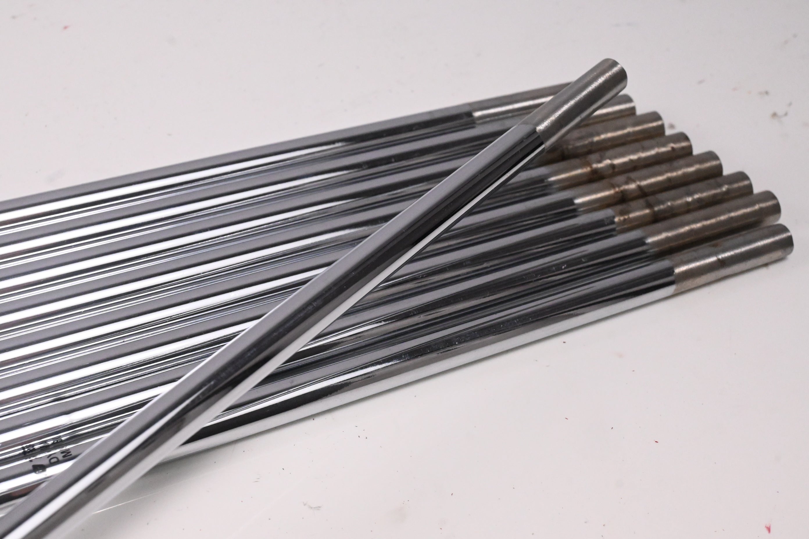 Dynamic Gold S300 Iron Shafts / Stiff Flex / Set of 9 / .355" Taper Tips